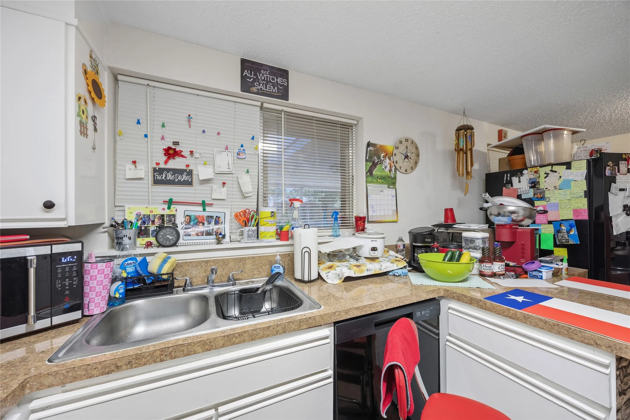 Single Family Residence For Sale in Johnson County , 636 Sue Ann Lane, Burleson, Texas 76028, 3 Bedroom, 2 Bathroom, 1 Garage spaces, 1,536 Sqft, built in 1971, mls#21330504, Real Estate Agent in Burleson, Homes For Sale in Johnson county, Homes For Sale in Burleson, Realtor in Burleson Texas, Real Estate Brokerage Independent Realty Texas, Luminita Cordes Realtor