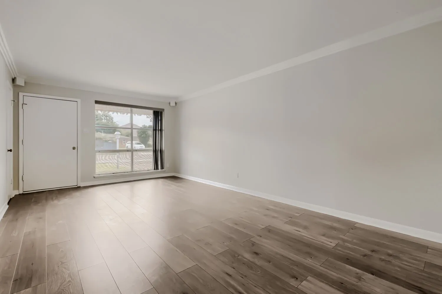 Single Family Residence For Sale in Tarrant County , 1405 Oak Grove Road, Fort Worth, Texas 76134, 3 Bedroom, 1 Bathroom, 2 Garage spaces, 1,141 Sqft, built in 1956, mls#21331991, Real Estate Agent in Fort Worth, Homes For Sale in Tarrant county, Homes For Sale in Fort Worth, Realtor in Fort Worth Texas, Real Estate Brokerage Independent Realty Texas, Luminita Cordes Realtor