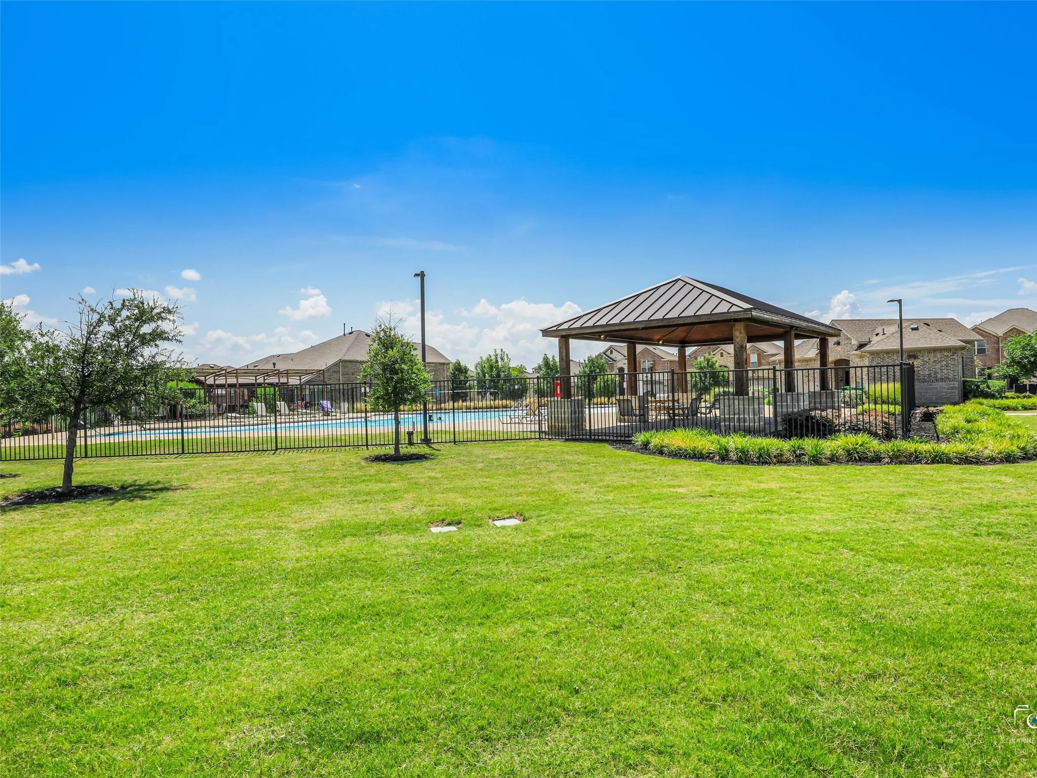 Single Family Residence For Sale in Denton County , 1613 Roadrunner Drive, Little Elm, Texas 75068, 4 Bedroom, 2 Bathroom, 2 Garage spaces, 2,010 Sqft, built in 2022, mls#21328740, Real Estate Agent in Little Elm, Homes For Sale in Denton county, Homes For Sale in Little Elm, Realtor in Little Elm Texas, Real Estate Brokerage Independent Realty Texas, Luminita Cordes Realtor