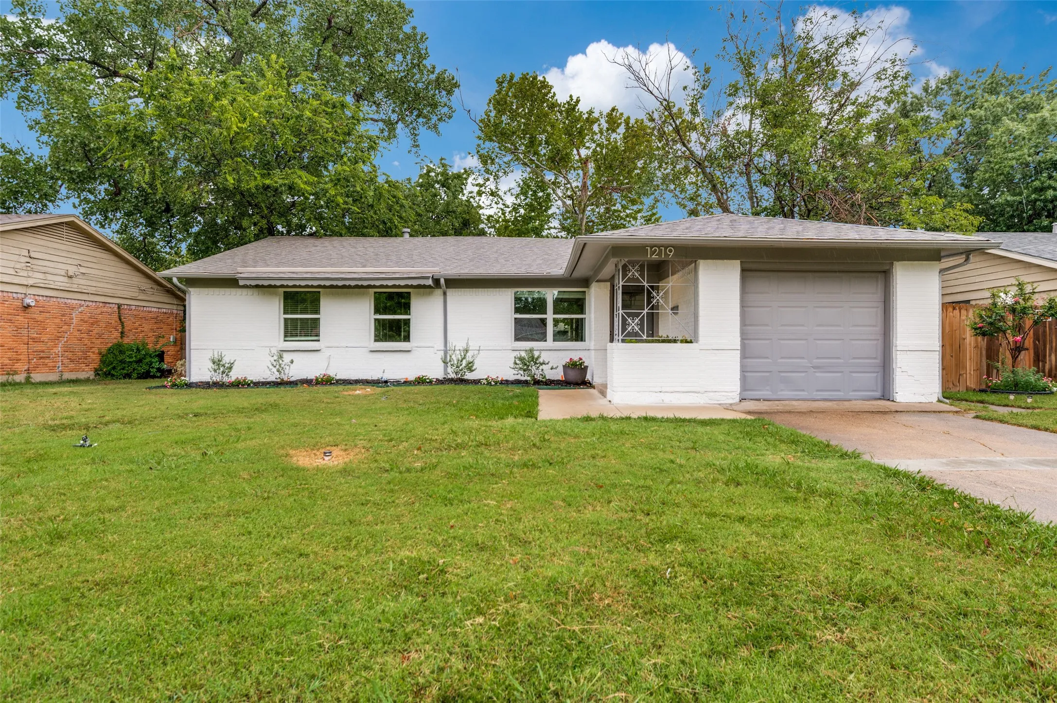 Single Family Residence For Sale in Dallas County , 1219 Dearborn Drive, Richardson, Texas 75080, 4 Bedroom, 2 Bathroom, 1 Garage spaces, 1,472 Sqft, built in 1959, mls#21329039, Real Estate Agent in Richardson, Homes For Sale in Dallas county, Homes For Sale in Richardson, Realtor in Richardson Texas, Real Estate Brokerage Independent Realty Texas, Luminita Cordes Realtor