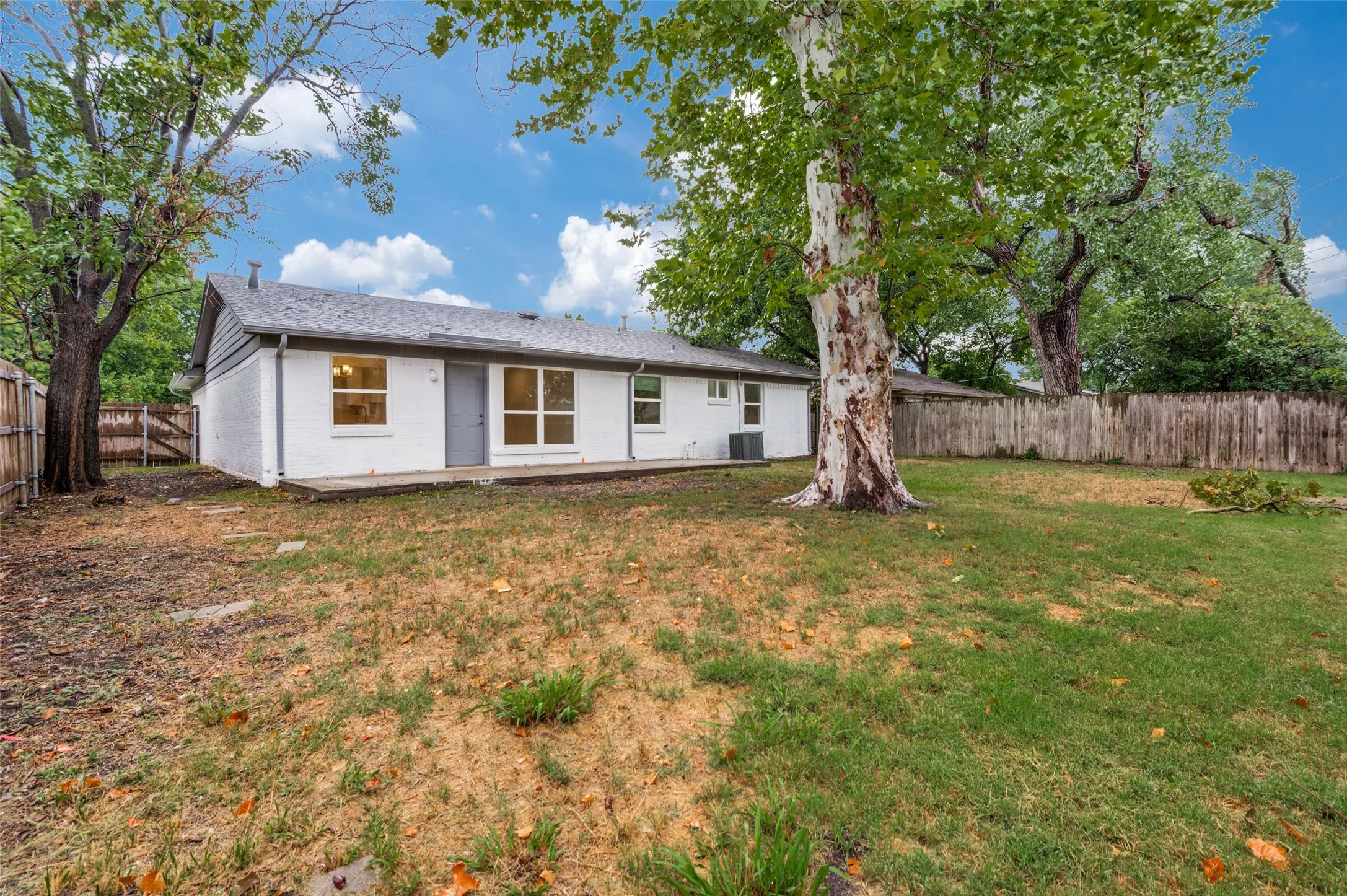 Single Family Residence For Sale in Dallas County , 1219 Dearborn Drive, Richardson, Texas 75080, 4 Bedroom, 2 Bathroom, 1 Garage spaces, 1,472 Sqft, built in 1959, mls#21329039, Real Estate Agent in Richardson, Homes For Sale in Dallas county, Homes For Sale in Richardson, Realtor in Richardson Texas, Real Estate Brokerage Independent Realty Texas, Luminita Cordes Realtor