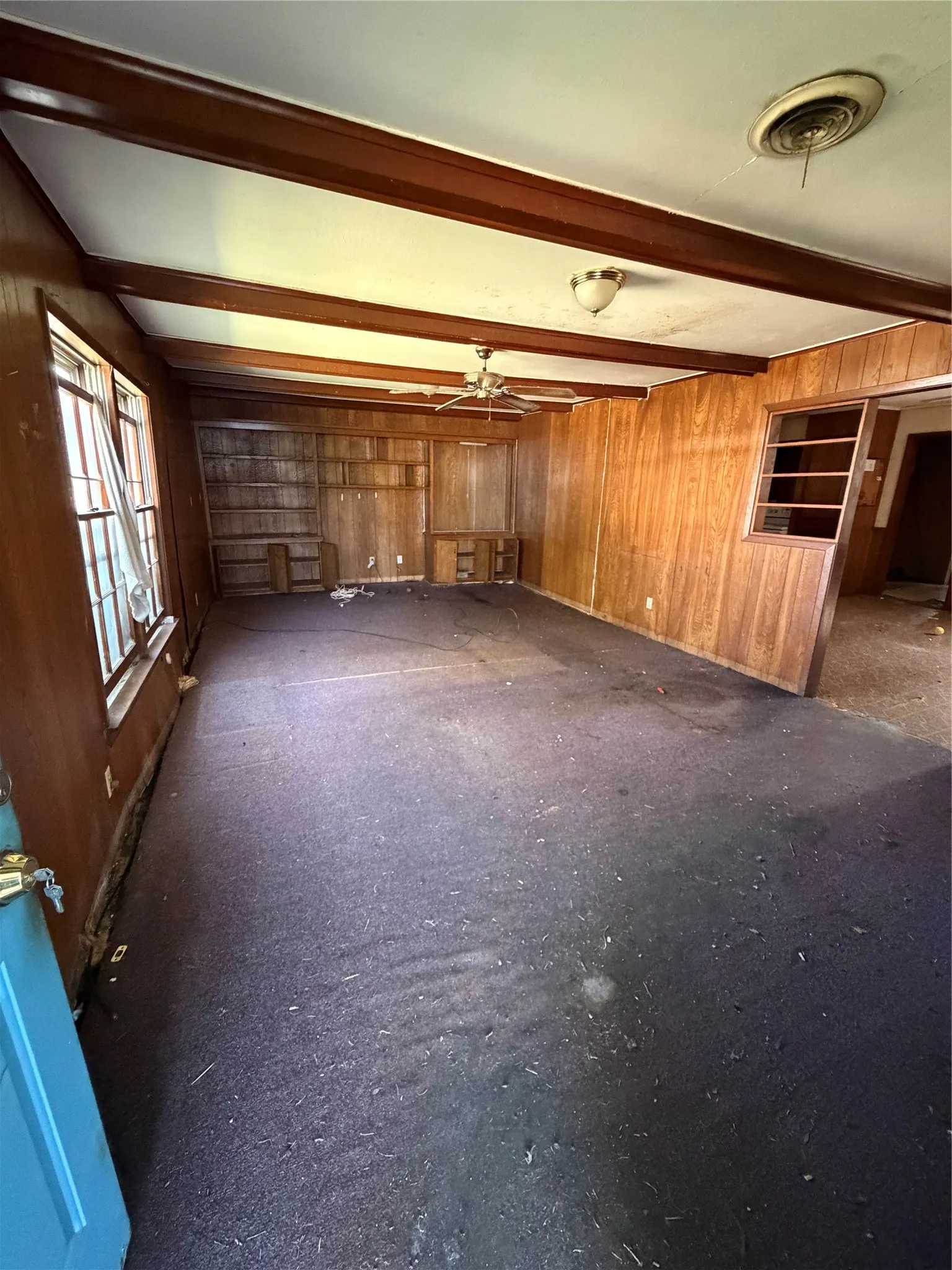 Single Family Residence For Sale in Grayson County , 616 White Street, Whitesboro, Texas 76273, 3 Bedroom, 2 Bathroom, Garage spaces, 1,520 Sqft, built in 1950, mls#21332046, Real Estate Agent in Whitesboro, Homes For Sale in Grayson county, Homes For Sale in Whitesboro, Realtor in Whitesboro Texas, Real Estate Brokerage Independent Realty Texas, Luminita Cordes Realtor
