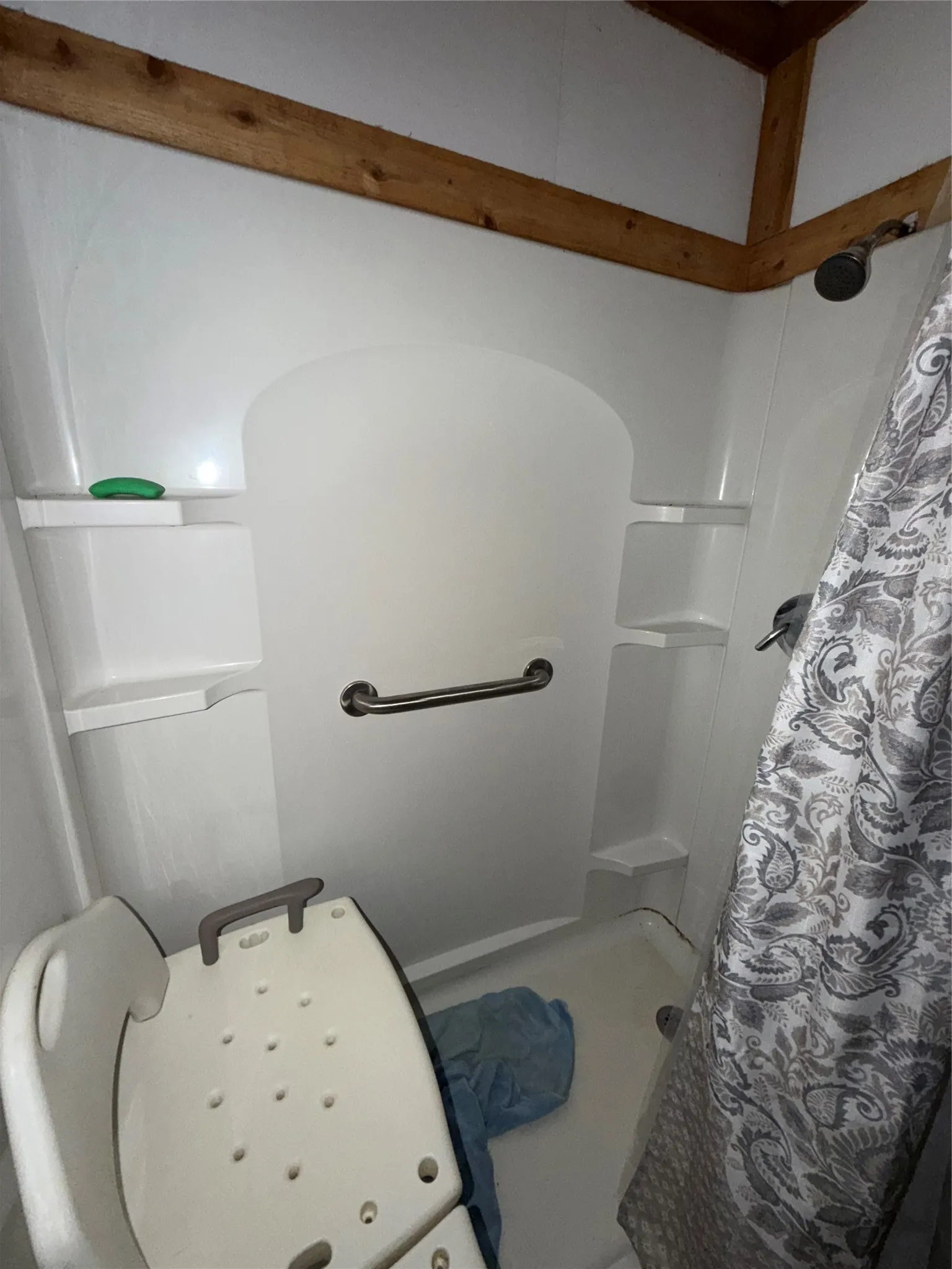 Single Family Residence For Sale in Grayson County , 616 White Street, Whitesboro, Texas 76273, 3 Bedroom, 2 Bathroom, Garage spaces, 1,520 Sqft, built in 1950, mls#21332046, Real Estate Agent in Whitesboro, Homes For Sale in Grayson county, Homes For Sale in Whitesboro, Realtor in Whitesboro Texas, Real Estate Brokerage Independent Realty Texas, Luminita Cordes Realtor