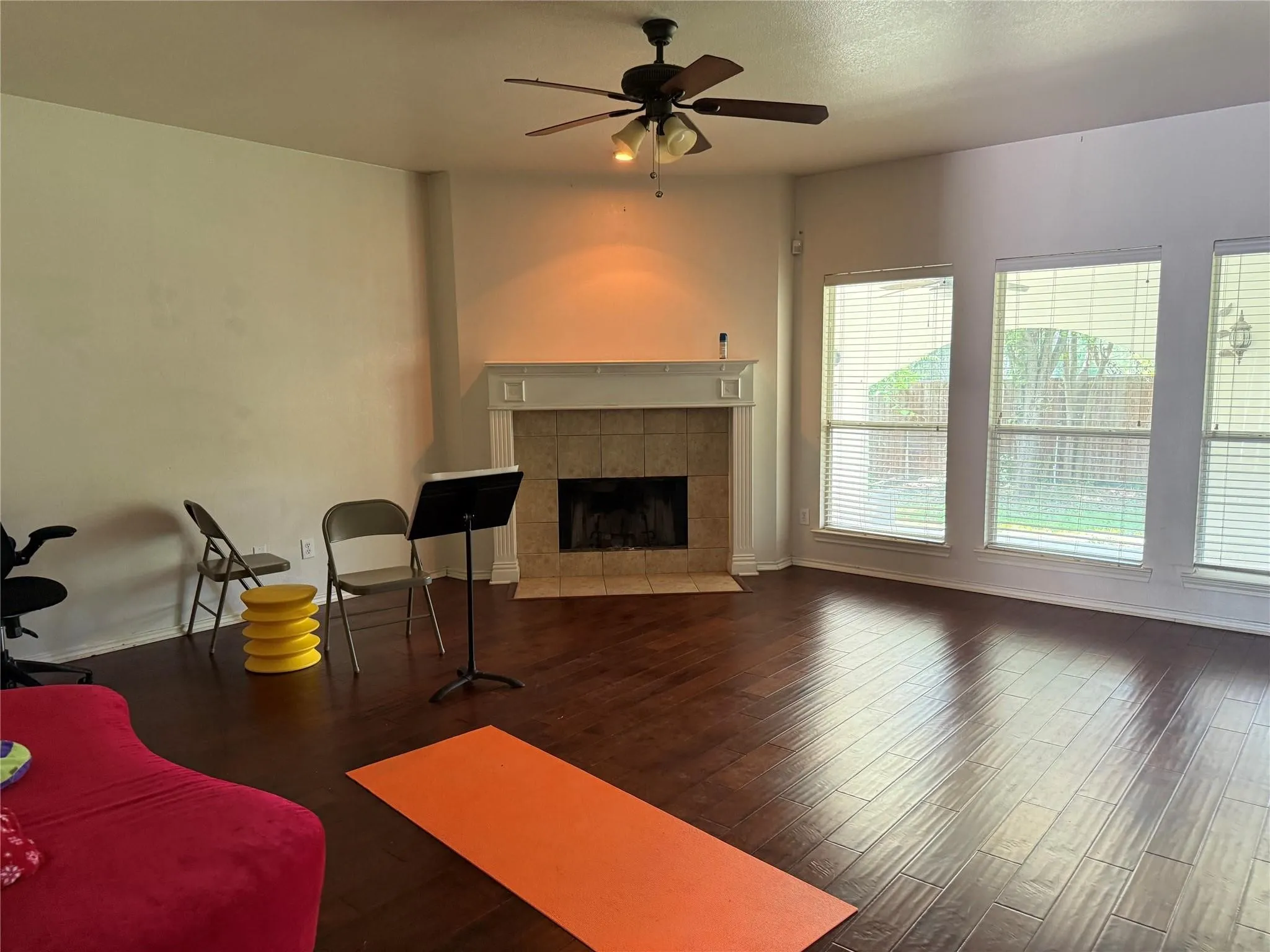 Single Family Residence For Rent in Collin County , 1209 Firewheel Place, Mc Kinney, Texas 75069, 4 Bedroom, 3 Bathroom, 2 Garage spaces, 3,064 Sqft, built in 2002, mls#21331389, Real Estate Agent in Mc Kinney, Homes For Rent in Collin county, Homes For Rent in Mc Kinney, Realtor in Mc Kinney Texas, Real Estate Brokerage Independent Realty Texas, Luminita Cordes Realtor