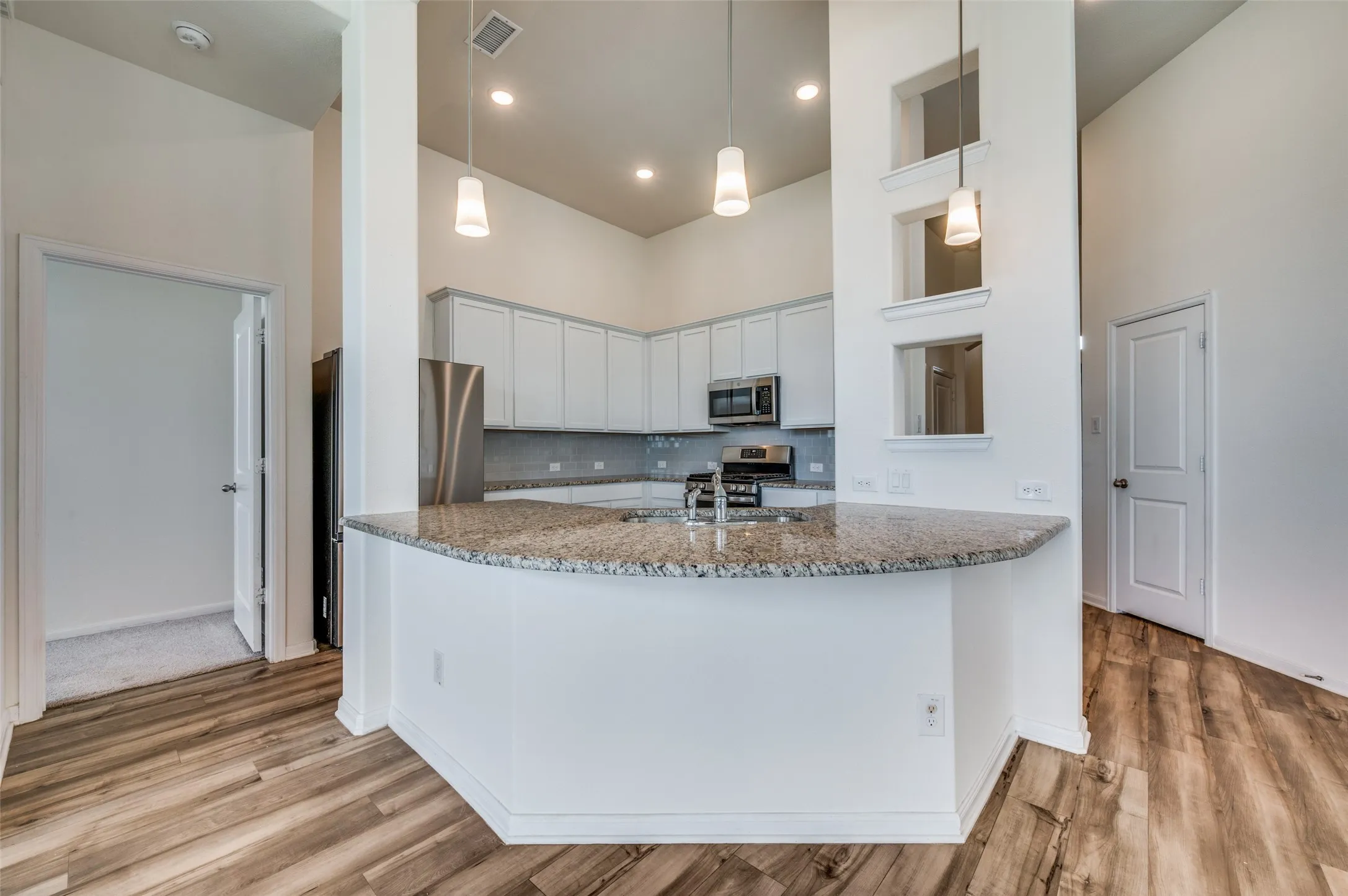 Single Family Residence For Rent in Denton County , 16309 Garden Drive, Celina, Texas 75009, 3 Bedroom, 2 Bathroom, 2 Garage spaces, 1,803 Sqft, built in 2021, mls#21332424, Real Estate Agent in Celina, Homes For Rent in Denton county, Homes For Rent in Celina, Realtor in Celina Texas, Real Estate Brokerage Independent Realty Texas, Luminita Cordes Realtor