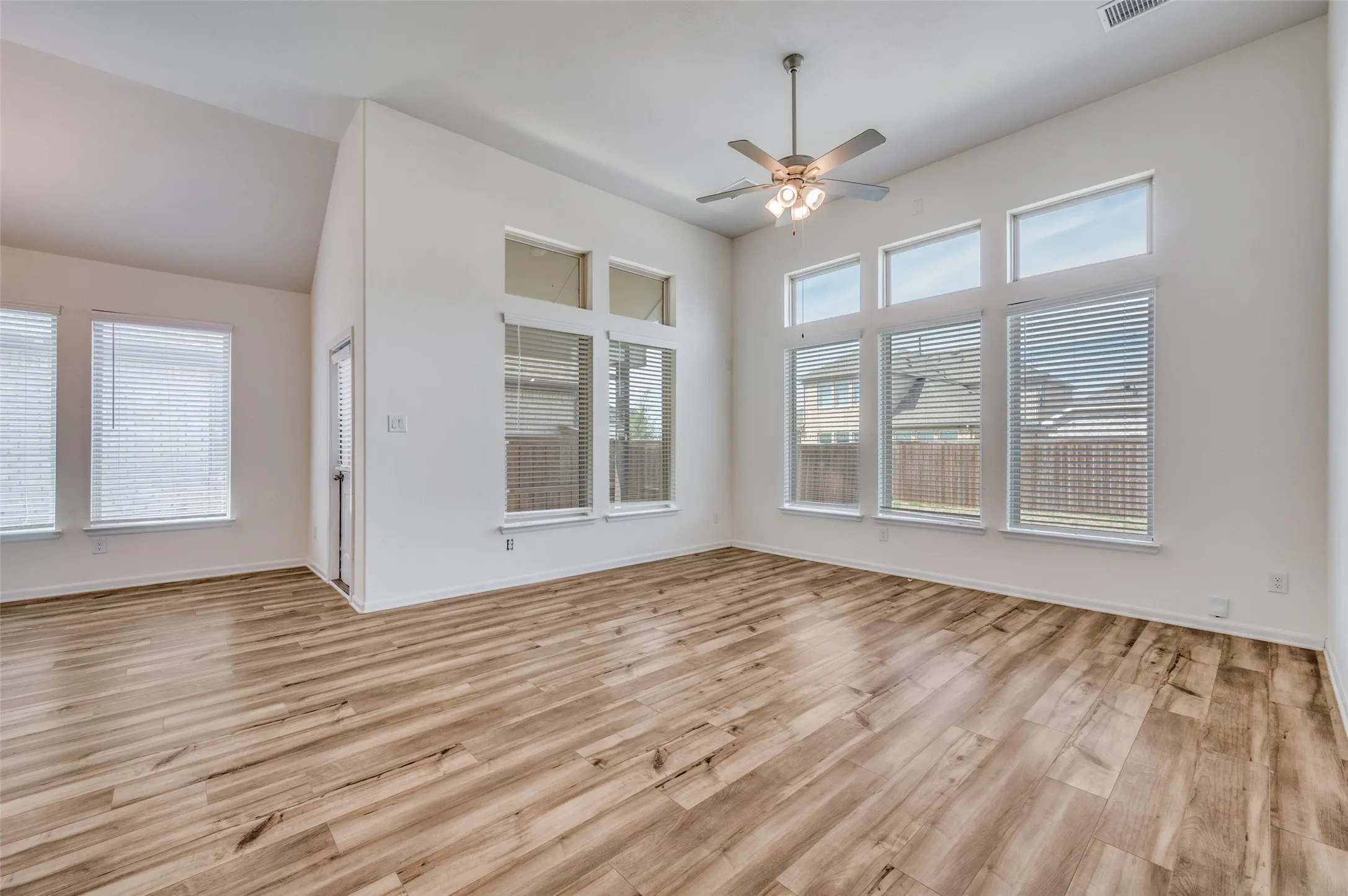 Single Family Residence For Rent in Denton County , 16309 Garden Drive, Celina, Texas 75009, 3 Bedroom, 2 Bathroom, 2 Garage spaces, 1,803 Sqft, built in 2021, mls#21332424, Real Estate Agent in Celina, Homes For Rent in Denton county, Homes For Rent in Celina, Realtor in Celina Texas, Real Estate Brokerage Independent Realty Texas, Luminita Cordes Realtor