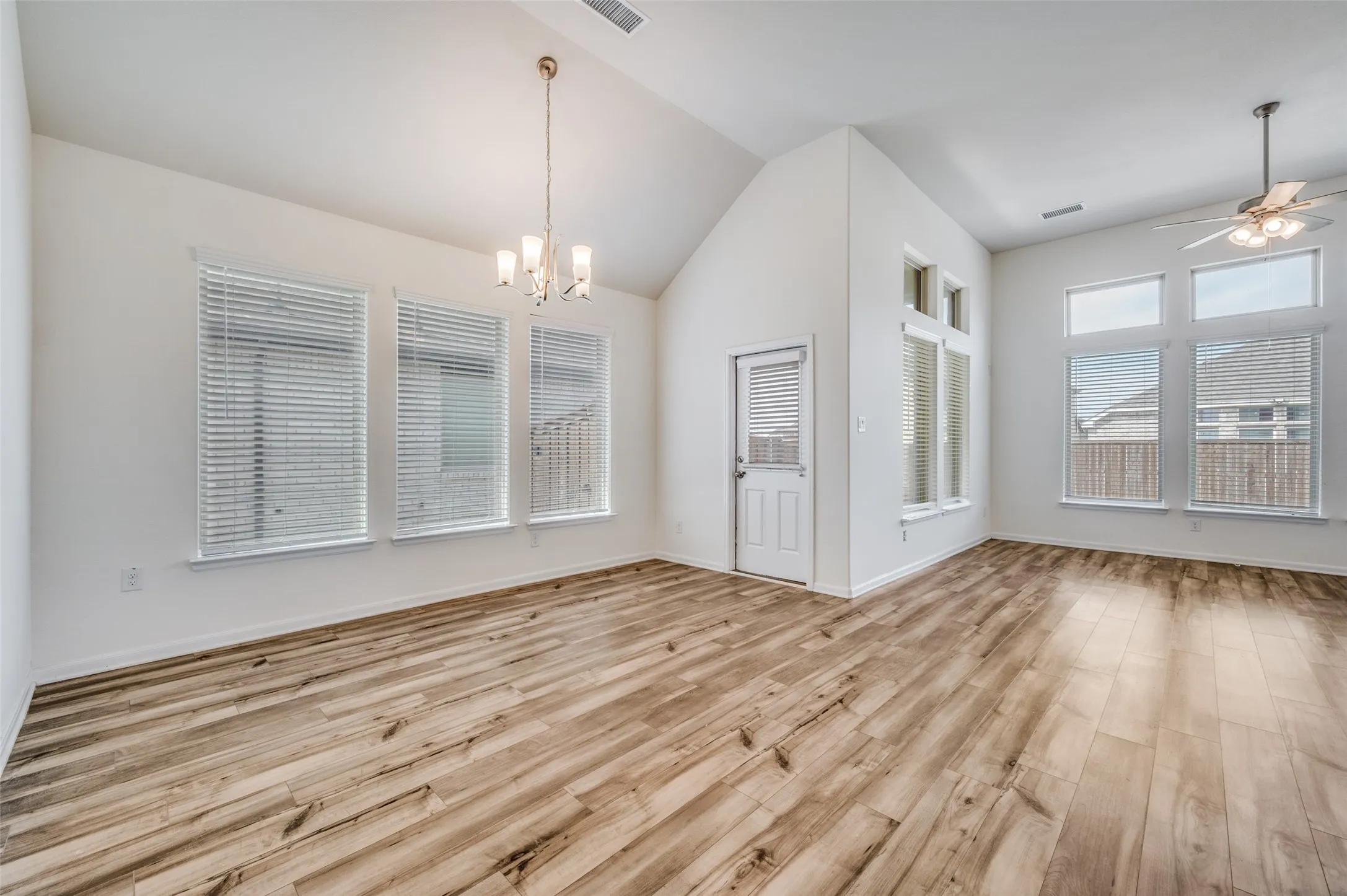 Single Family Residence For Rent in Denton County , 16309 Garden Drive, Celina, Texas 75009, 3 Bedroom, 2 Bathroom, 2 Garage spaces, 1,803 Sqft, built in 2021, mls#21332424, Real Estate Agent in Celina, Homes For Rent in Denton county, Homes For Rent in Celina, Realtor in Celina Texas, Real Estate Brokerage Independent Realty Texas, Luminita Cordes Realtor