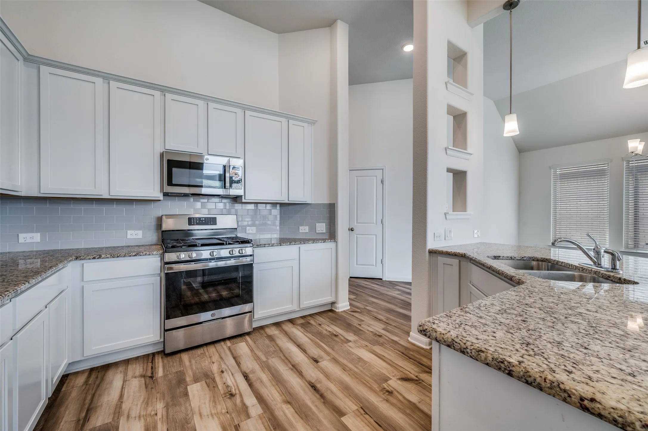 Single Family Residence For Rent in Denton County , 16309 Garden Drive, Celina, Texas 75009, 3 Bedroom, 2 Bathroom, 2 Garage spaces, 1,803 Sqft, built in 2021, mls#21332424, Real Estate Agent in Celina, Homes For Rent in Denton county, Homes For Rent in Celina, Realtor in Celina Texas, Real Estate Brokerage Independent Realty Texas, Luminita Cordes Realtor