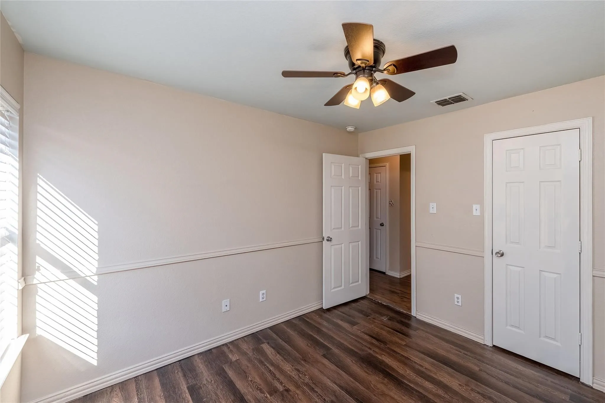 Single Family Residence For Rent in Collin County , 306 Tarpan Trail, Celina, Texas 75009, 4 Bedroom, 2 Bathroom, 2 Garage spaces, 2,002 Sqft, built in 2005, mls#21331345, Real Estate Agent in Celina, Homes For Rent in Collin county, Homes For Rent in Celina, Realtor in Celina Texas, Real Estate Brokerage Independent Realty Texas, Luminita Cordes Realtor