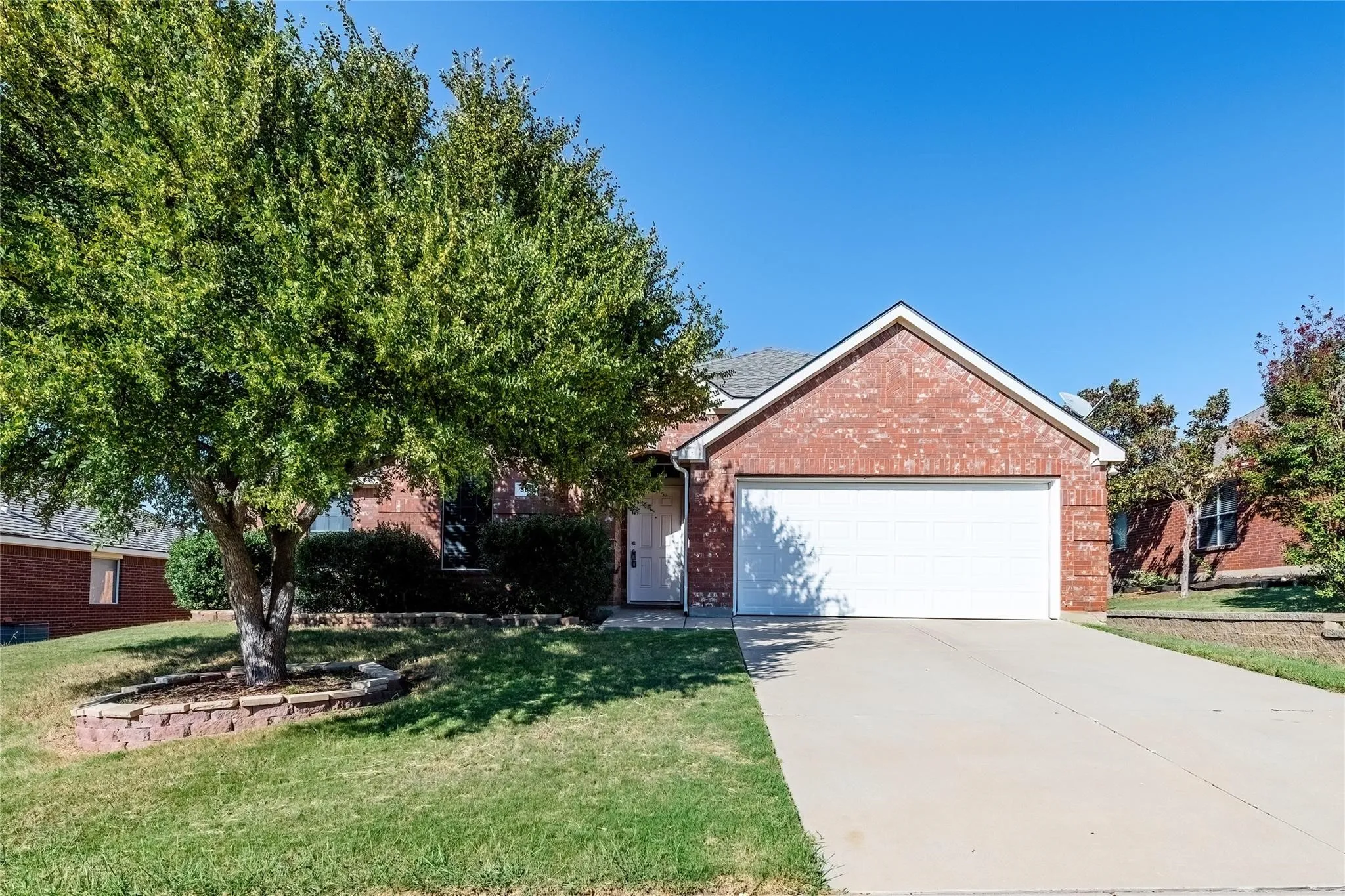 Single Family Residence For Rent in Collin County , 306 Tarpan Trail, Celina, Texas 75009, 4 Bedroom, 2 Bathroom, 2 Garage spaces, 2,002 Sqft, built in 2005, mls#21331345, Real Estate Agent in Celina, Homes For Rent in Collin county, Homes For Rent in Celina, Realtor in Celina Texas, Real Estate Brokerage Independent Realty Texas, Luminita Cordes Realtor