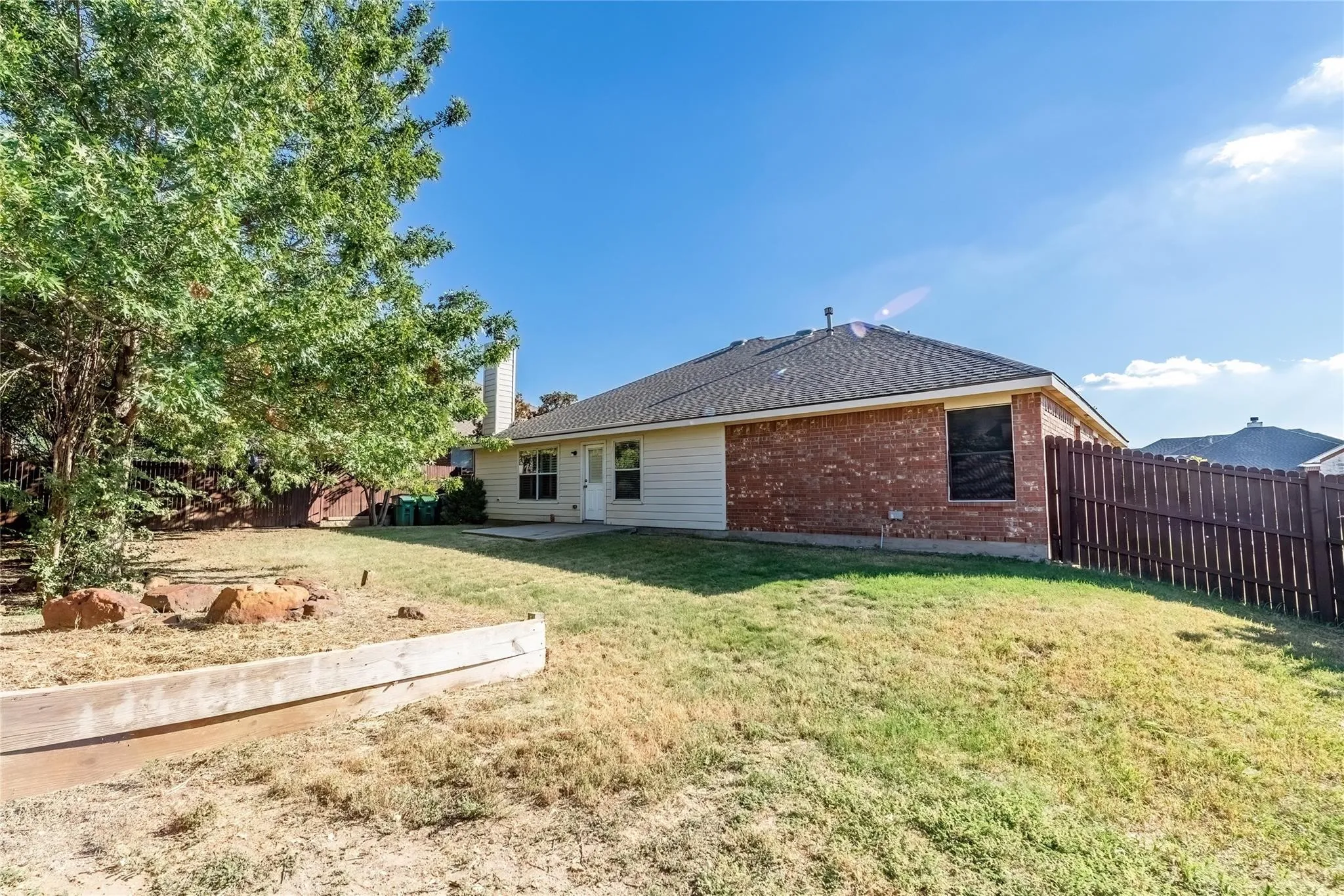 Single Family Residence For Rent in Collin County , 306 Tarpan Trail, Celina, Texas 75009, 4 Bedroom, 2 Bathroom, 2 Garage spaces, 2,002 Sqft, built in 2005, mls#21331345, Real Estate Agent in Celina, Homes For Rent in Collin county, Homes For Rent in Celina, Realtor in Celina Texas, Real Estate Brokerage Independent Realty Texas, Luminita Cordes Realtor