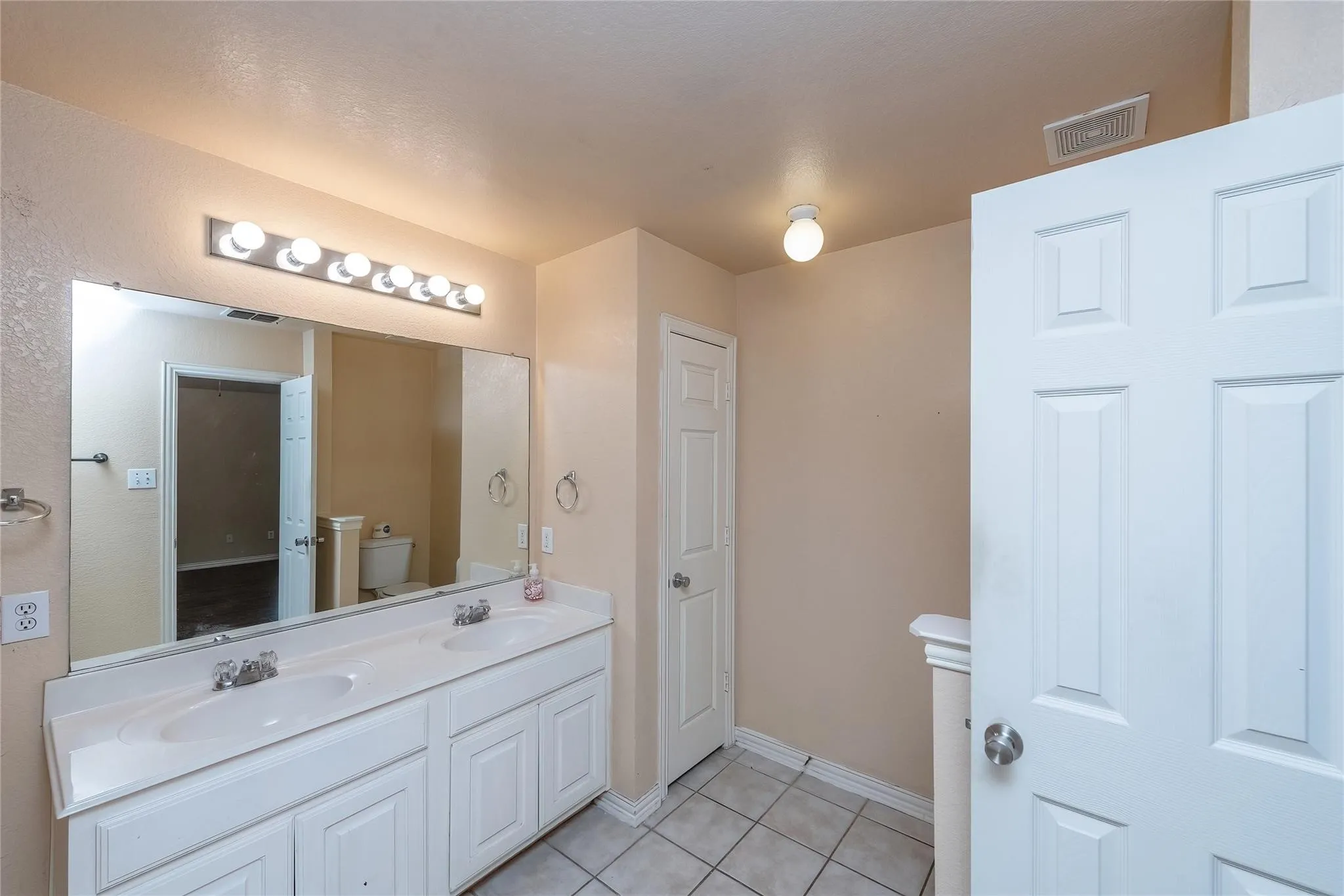 Single Family Residence For Rent in Collin County , 306 Tarpan Trail, Celina, Texas 75009, 4 Bedroom, 2 Bathroom, 2 Garage spaces, 2,002 Sqft, built in 2005, mls#21331345, Real Estate Agent in Celina, Homes For Rent in Collin county, Homes For Rent in Celina, Realtor in Celina Texas, Real Estate Brokerage Independent Realty Texas, Luminita Cordes Realtor