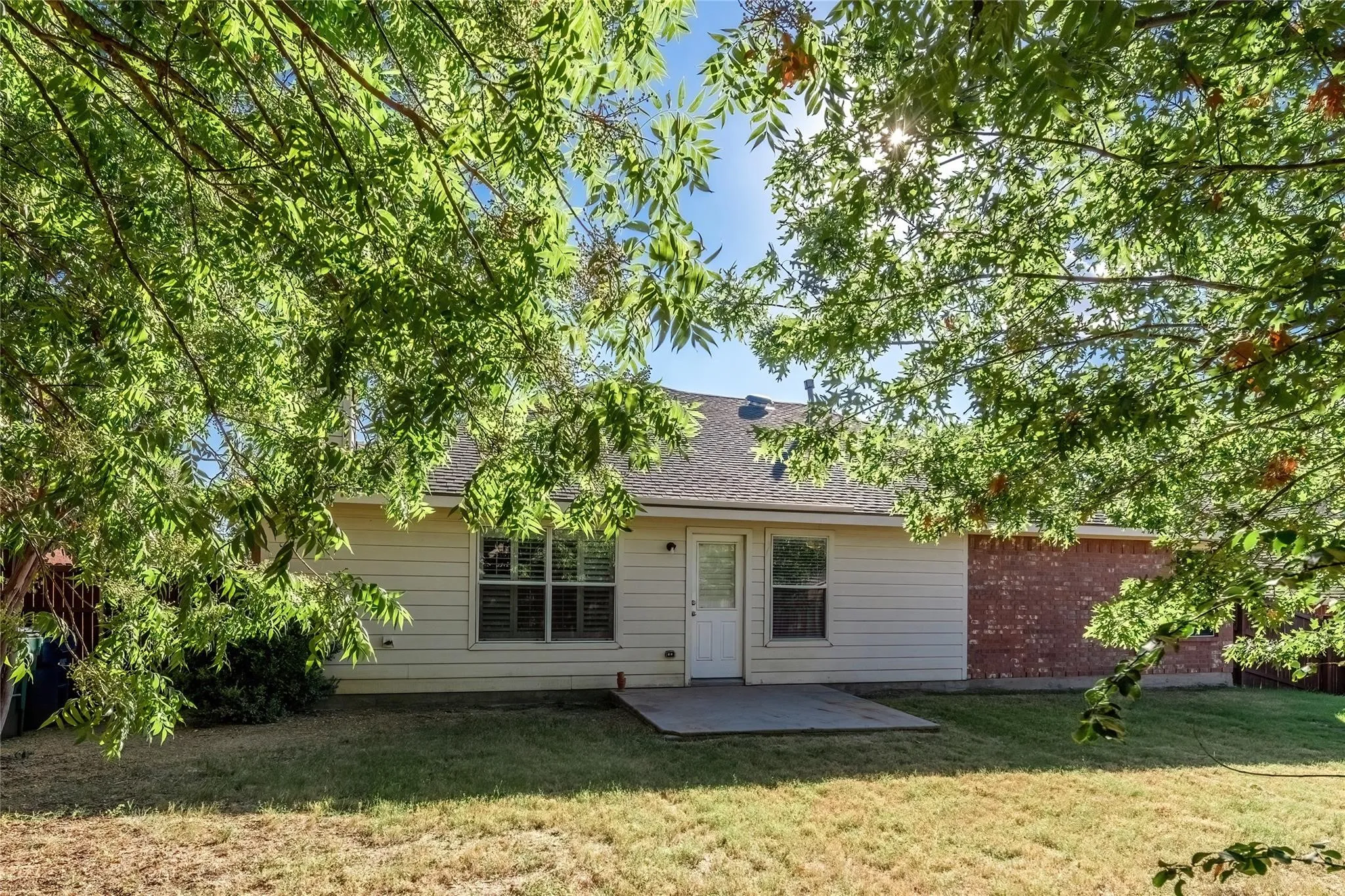 Single Family Residence For Rent in Collin County , 306 Tarpan Trail, Celina, Texas 75009, 4 Bedroom, 2 Bathroom, 2 Garage spaces, 2,002 Sqft, built in 2005, mls#21331345, Real Estate Agent in Celina, Homes For Rent in Collin county, Homes For Rent in Celina, Realtor in Celina Texas, Real Estate Brokerage Independent Realty Texas, Luminita Cordes Realtor
