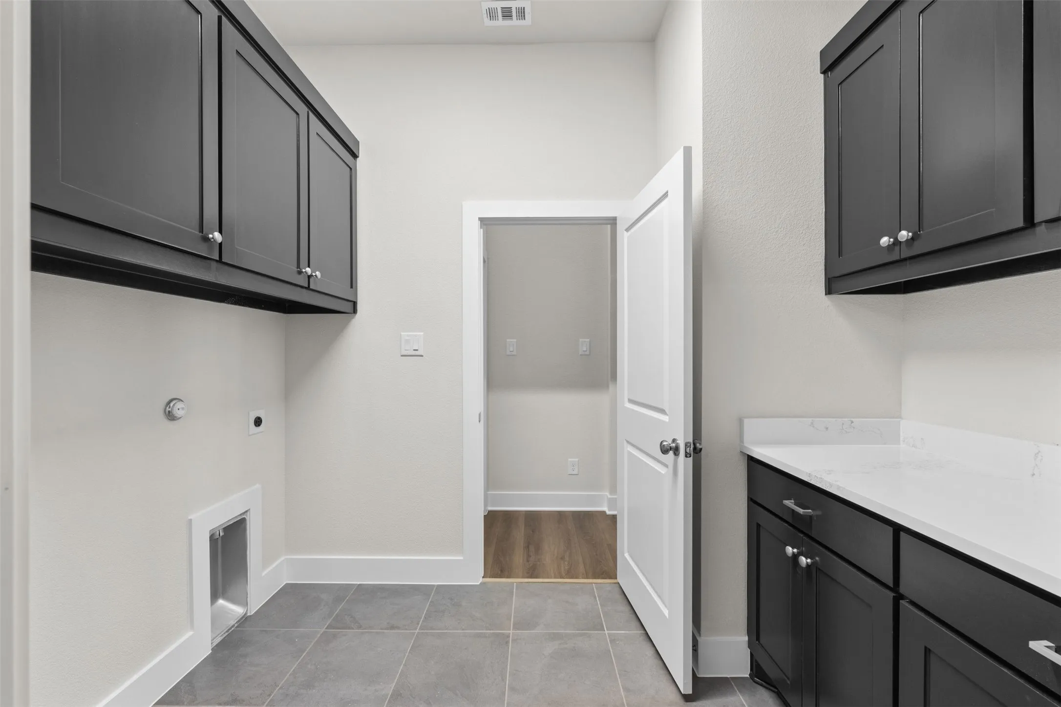 Single Family Residence For Sale in Ellis County , 552 Holiday Avenue, Waxahachie, Texas 75165, 3 Bedroom, 3 Bathroom, 2 Garage spaces, 2,934 Sqft, built in 2026, mls#21332016, Real Estate Agent in Waxahachie, Homes For Sale in Ellis county, Homes For Sale in Waxahachie, Realtor in Waxahachie Texas, Real Estate Brokerage Independent Realty Texas, Luminita Cordes Realtor