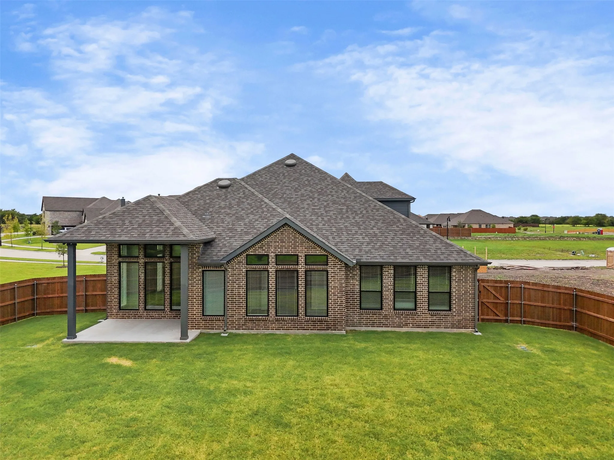 Single Family Residence For Sale in Ellis County , 552 Holiday Avenue, Waxahachie, Texas 75165, 3 Bedroom, 3 Bathroom, 2 Garage spaces, 2,934 Sqft, built in 2026, mls#21332016, Real Estate Agent in Waxahachie, Homes For Sale in Ellis county, Homes For Sale in Waxahachie, Realtor in Waxahachie Texas, Real Estate Brokerage Independent Realty Texas, Luminita Cordes Realtor