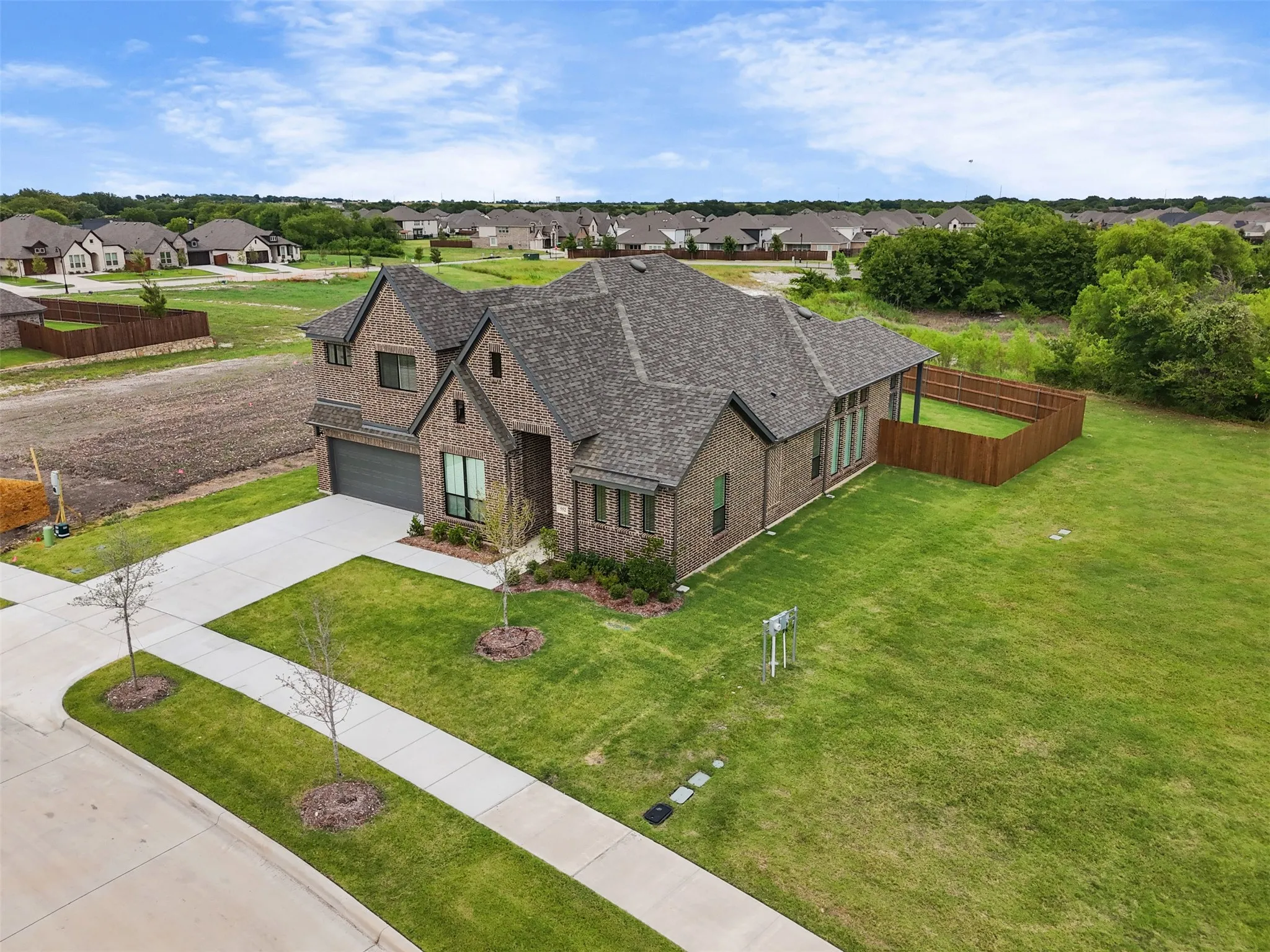 Single Family Residence For Sale in Ellis County , 552 Holiday Avenue, Waxahachie, Texas 75165, 3 Bedroom, 3 Bathroom, 2 Garage spaces, 2,934 Sqft, built in 2026, mls#21332016, Real Estate Agent in Waxahachie, Homes For Sale in Ellis county, Homes For Sale in Waxahachie, Realtor in Waxahachie Texas, Real Estate Brokerage Independent Realty Texas, Luminita Cordes Realtor