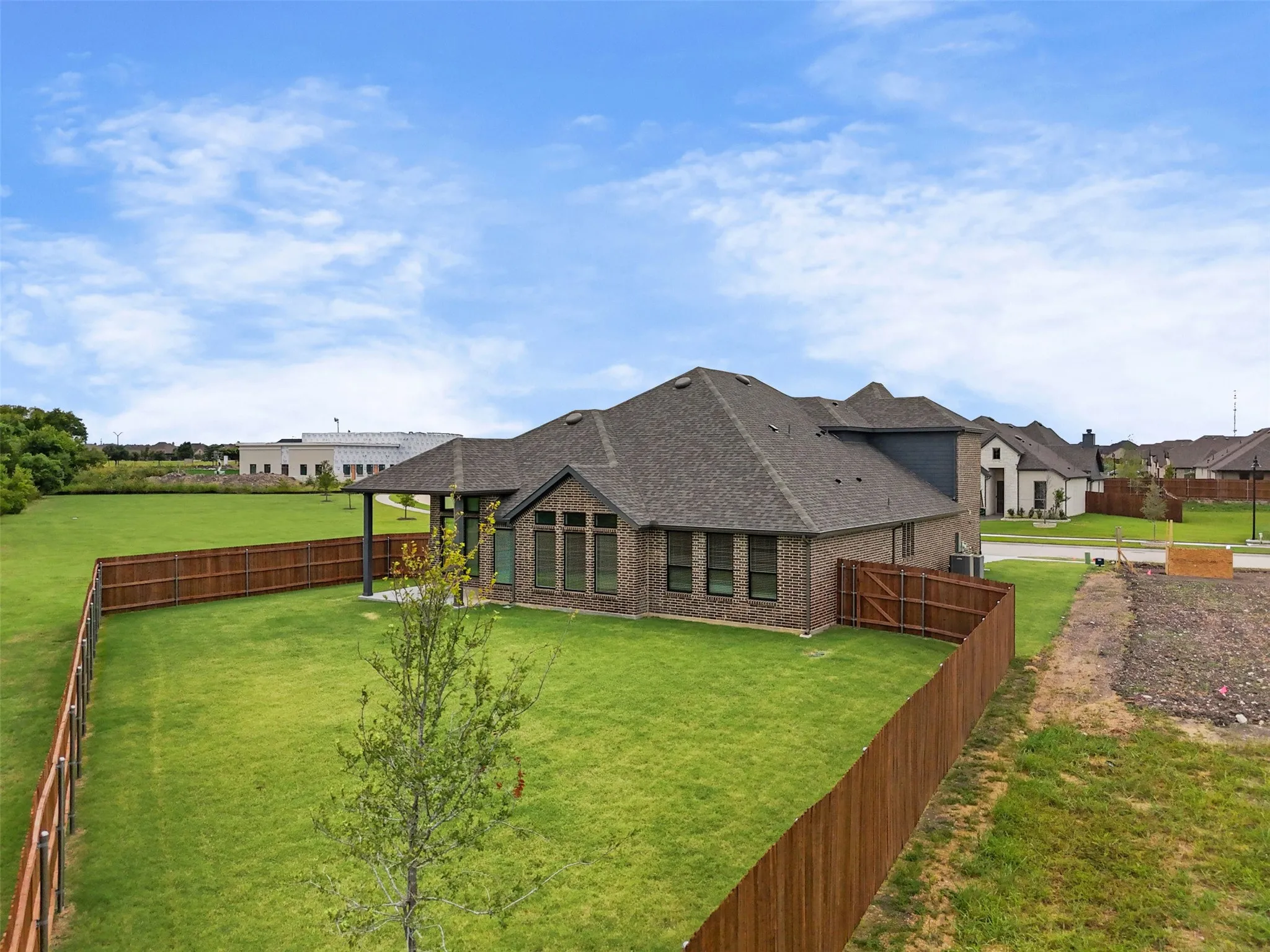 Single Family Residence For Sale in Ellis County , 552 Holiday Avenue, Waxahachie, Texas 75165, 3 Bedroom, 3 Bathroom, 2 Garage spaces, 2,934 Sqft, built in 2026, mls#21332016, Real Estate Agent in Waxahachie, Homes For Sale in Ellis county, Homes For Sale in Waxahachie, Realtor in Waxahachie Texas, Real Estate Brokerage Independent Realty Texas, Luminita Cordes Realtor