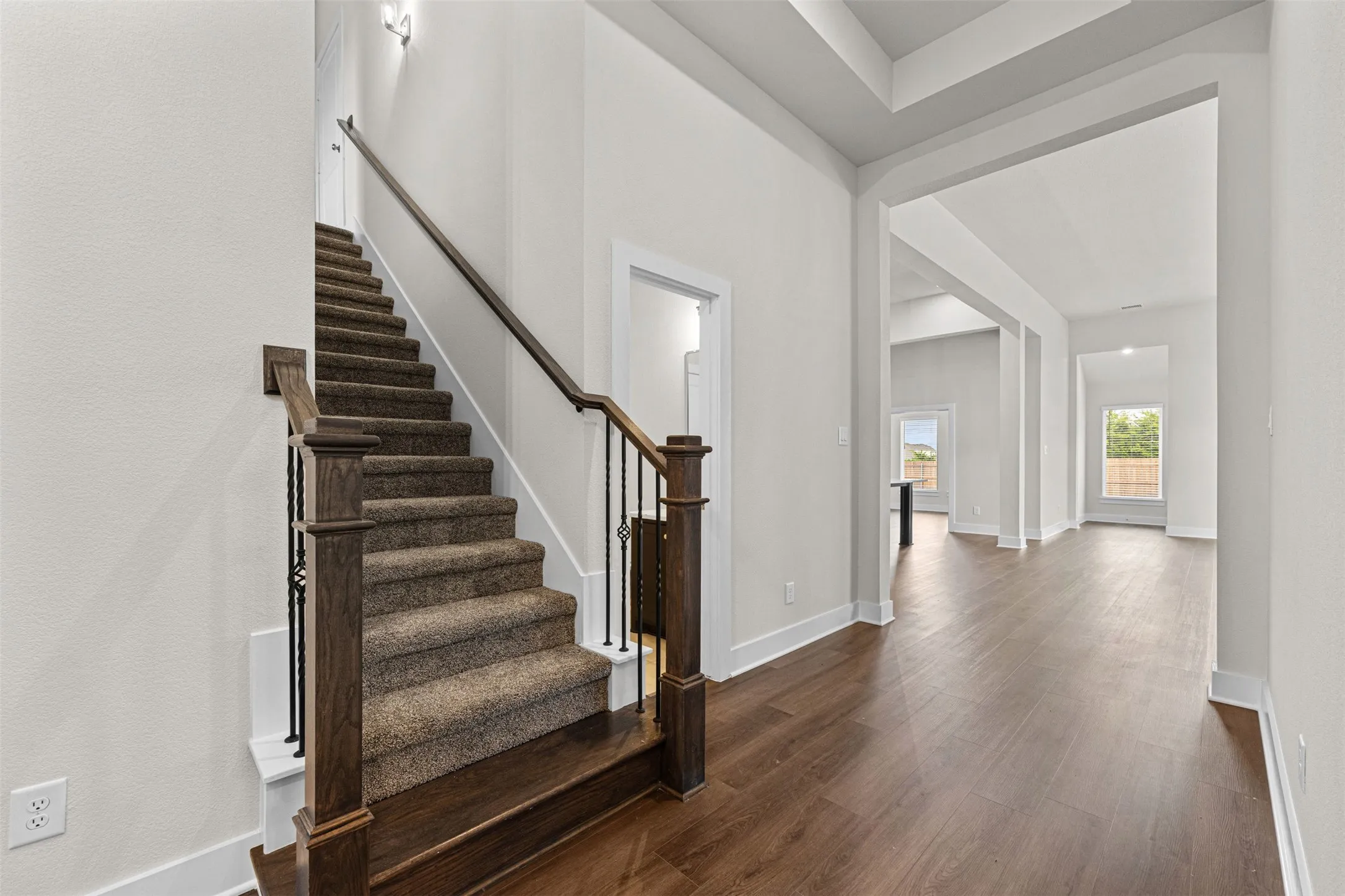 Single Family Residence For Sale in Ellis County , 552 Holiday Avenue, Waxahachie, Texas 75165, 3 Bedroom, 3 Bathroom, 2 Garage spaces, 2,934 Sqft, built in 2026, mls#21332016, Real Estate Agent in Waxahachie, Homes For Sale in Ellis county, Homes For Sale in Waxahachie, Realtor in Waxahachie Texas, Real Estate Brokerage Independent Realty Texas, Luminita Cordes Realtor