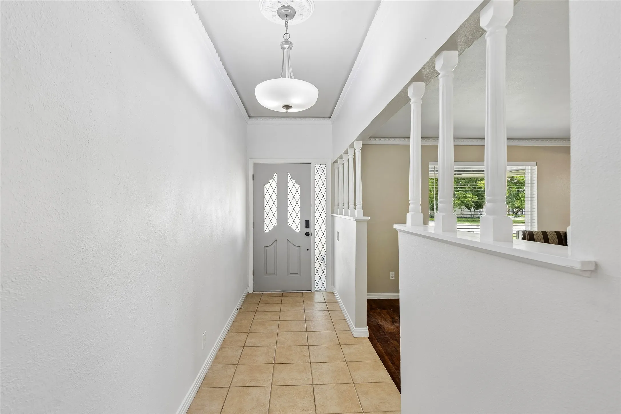 Single Family Residence For Sale in Tarrant County , 5012 Westhaven Drive, Fort Worth, Texas 76132, 3 Bedroom, 2 Bathroom, 2 Garage spaces, 2,046 Sqft, built in 1964, mls#21330868, Real Estate Agent in Fort Worth, Homes For Sale in Tarrant county, Homes For Sale in Fort Worth, Realtor in Fort Worth Texas, Real Estate Brokerage Independent Realty Texas, Luminita Cordes Realtor