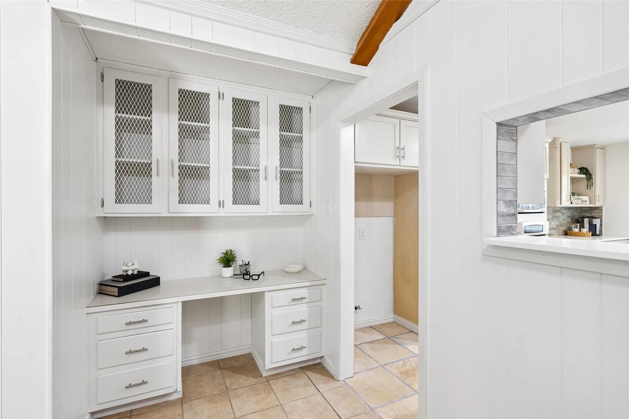 Single Family Residence For Sale in Tarrant County , 5012 Westhaven Drive, Fort Worth, Texas 76132, 3 Bedroom, 2 Bathroom, 2 Garage spaces, 2,046 Sqft, built in 1964, mls#21330868, Real Estate Agent in Fort Worth, Homes For Sale in Tarrant county, Homes For Sale in Fort Worth, Realtor in Fort Worth Texas, Real Estate Brokerage Independent Realty Texas, Luminita Cordes Realtor