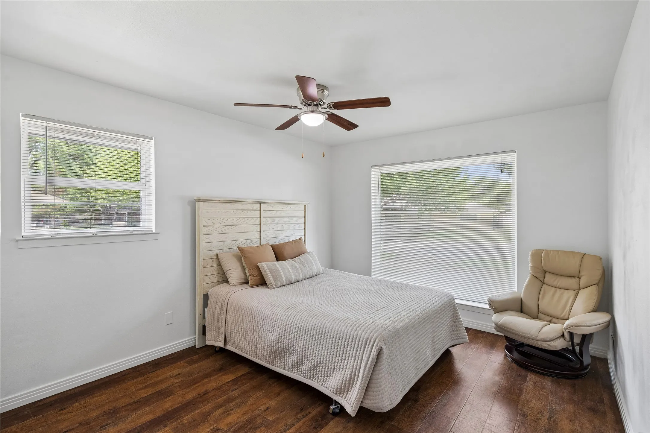 Single Family Residence For Sale in Tarrant County , 5012 Westhaven Drive, Fort Worth, Texas 76132, 3 Bedroom, 2 Bathroom, 2 Garage spaces, 2,046 Sqft, built in 1964, mls#21330868, Real Estate Agent in Fort Worth, Homes For Sale in Tarrant county, Homes For Sale in Fort Worth, Realtor in Fort Worth Texas, Real Estate Brokerage Independent Realty Texas, Luminita Cordes Realtor