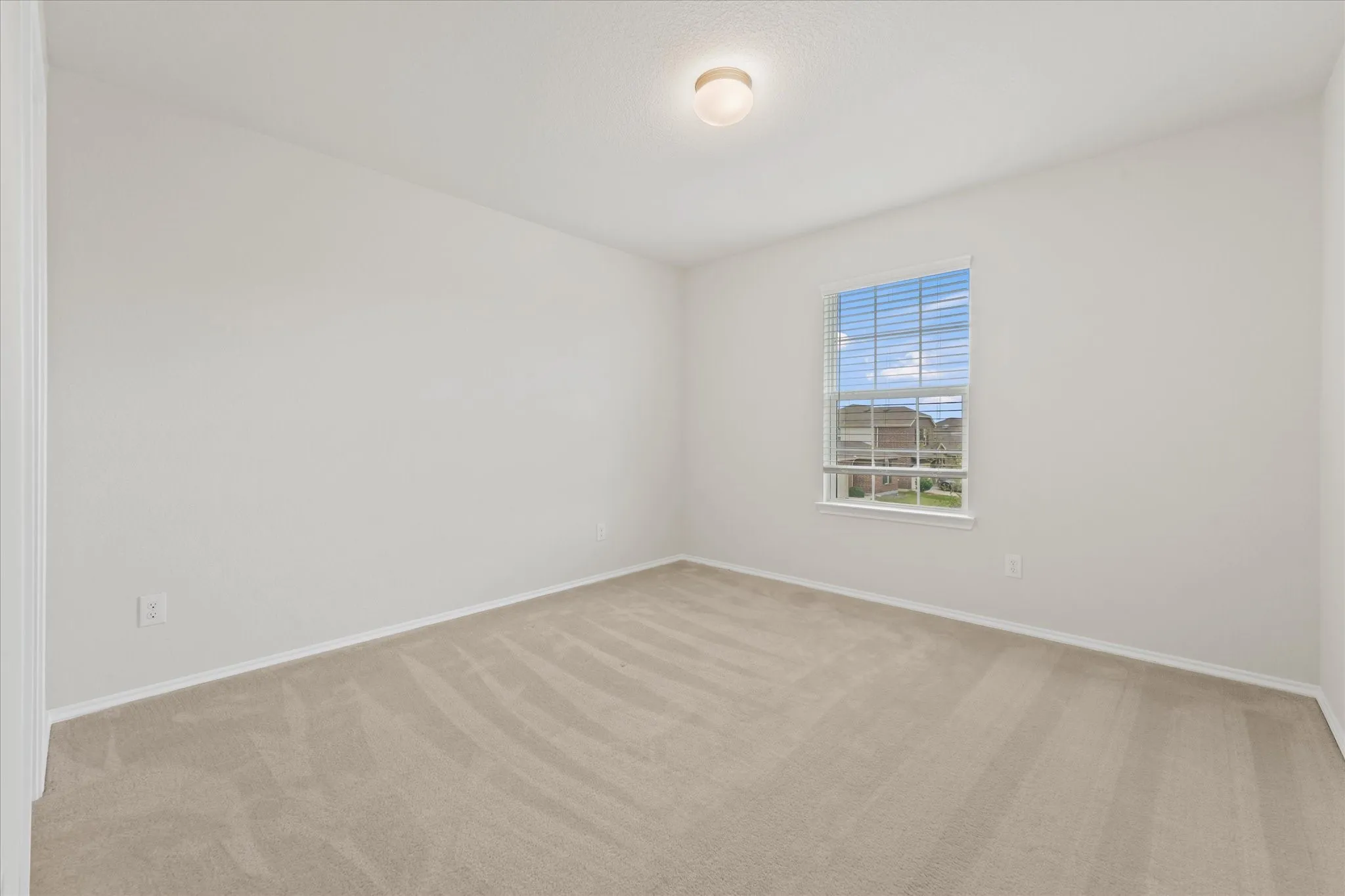 Single Family Residence For Sale in Tarrant County , 824 Lemongrass Court, Fort Worth, Texas 76131, 4 Bedroom, 3 Bathroom, 2 Garage spaces, 2,876 Sqft, built in 2020, mls#21332222, Real Estate Agent in Fort Worth, Homes For Sale in Tarrant county, Homes For Sale in Fort Worth, Realtor in Fort Worth Texas, Real Estate Brokerage Independent Realty Texas, Luminita Cordes Realtor