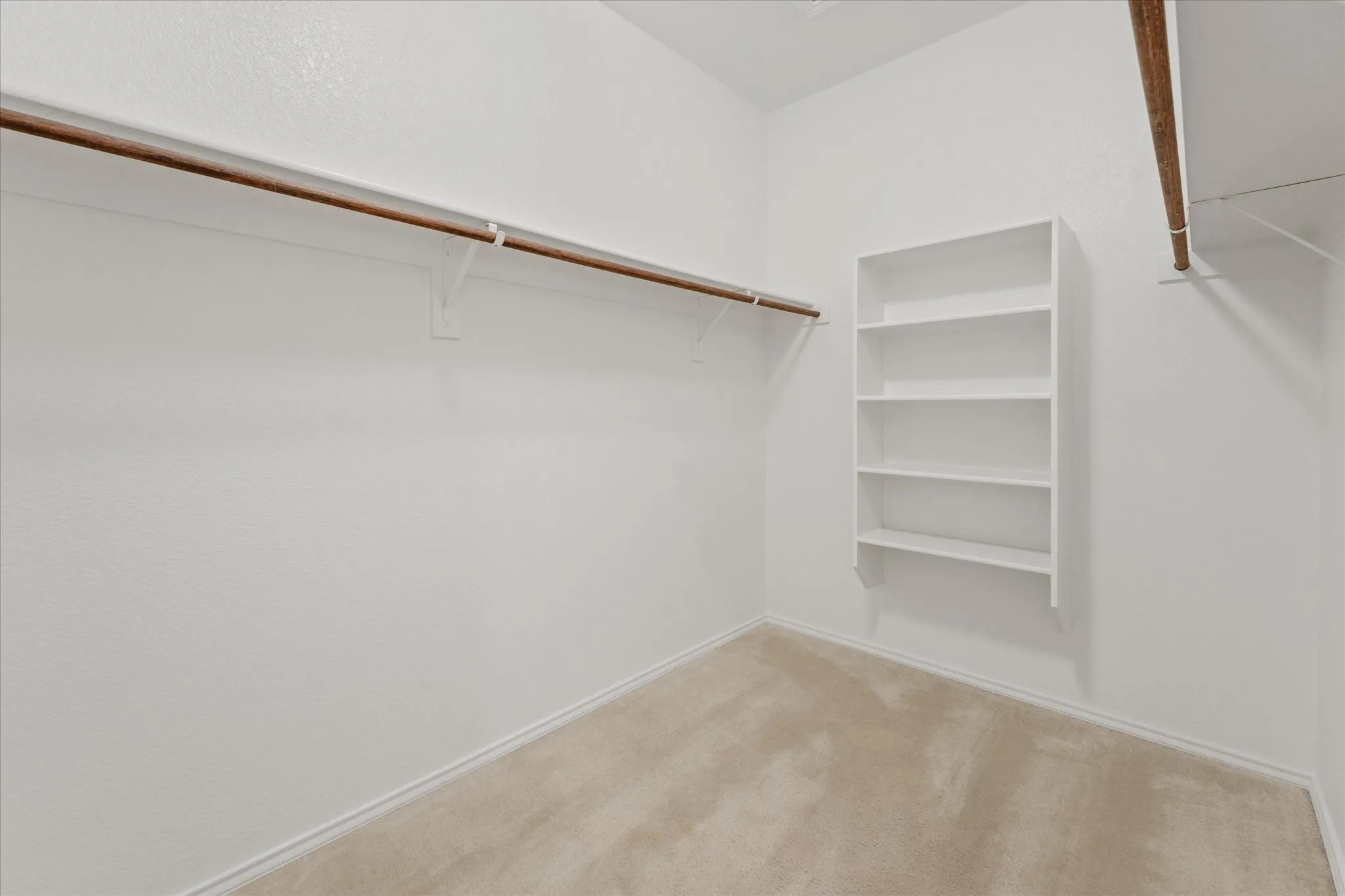 Single Family Residence For Sale in Tarrant County , 824 Lemongrass Court, Fort Worth, Texas 76131, 4 Bedroom, 3 Bathroom, 2 Garage spaces, 2,876 Sqft, built in 2020, mls#21332222, Real Estate Agent in Fort Worth, Homes For Sale in Tarrant county, Homes For Sale in Fort Worth, Realtor in Fort Worth Texas, Real Estate Brokerage Independent Realty Texas, Luminita Cordes Realtor