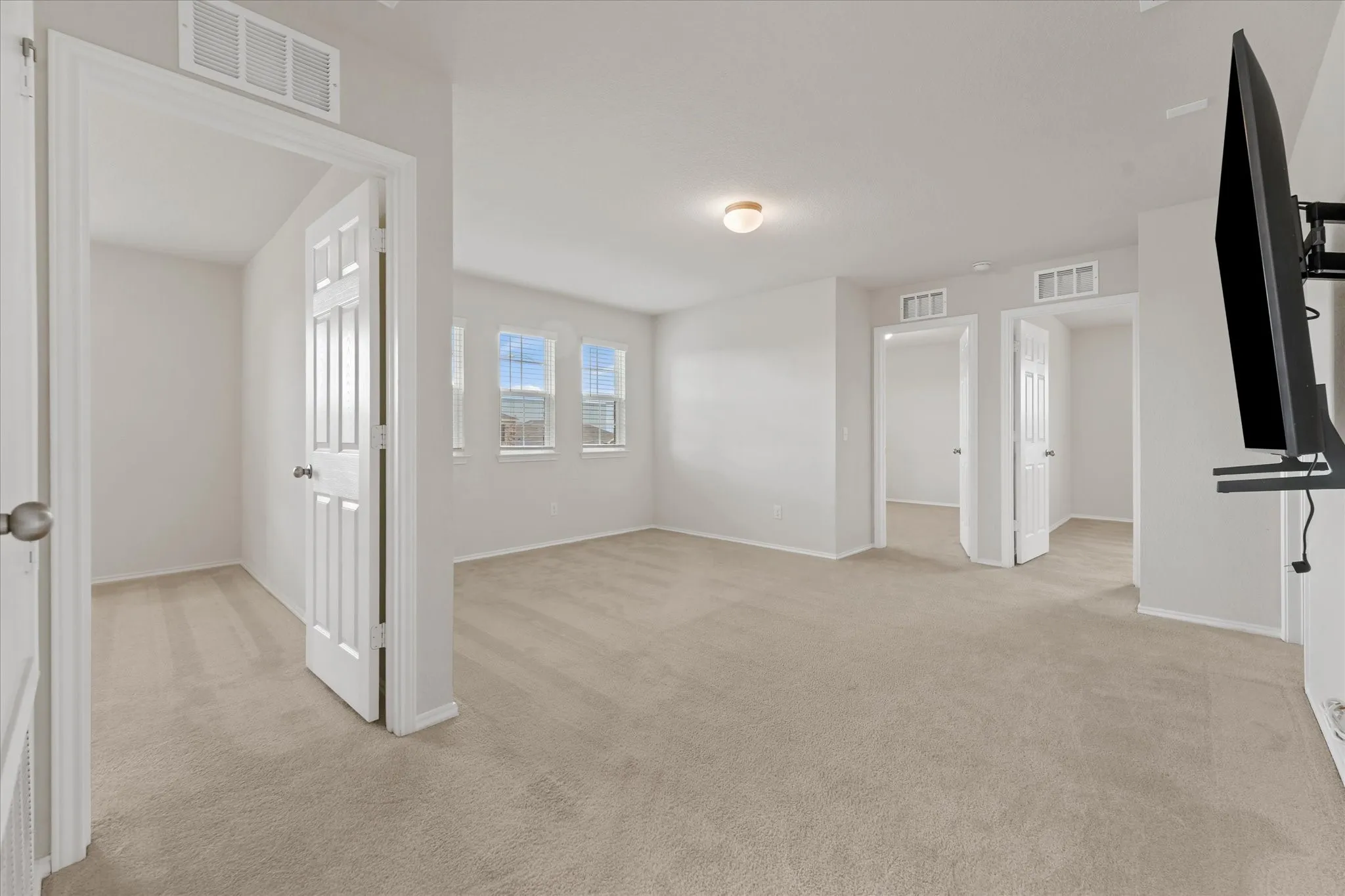 Single Family Residence For Sale in Tarrant County , 824 Lemongrass Court, Fort Worth, Texas 76131, 4 Bedroom, 3 Bathroom, 2 Garage spaces, 2,876 Sqft, built in 2020, mls#21332222, Real Estate Agent in Fort Worth, Homes For Sale in Tarrant county, Homes For Sale in Fort Worth, Realtor in Fort Worth Texas, Real Estate Brokerage Independent Realty Texas, Luminita Cordes Realtor