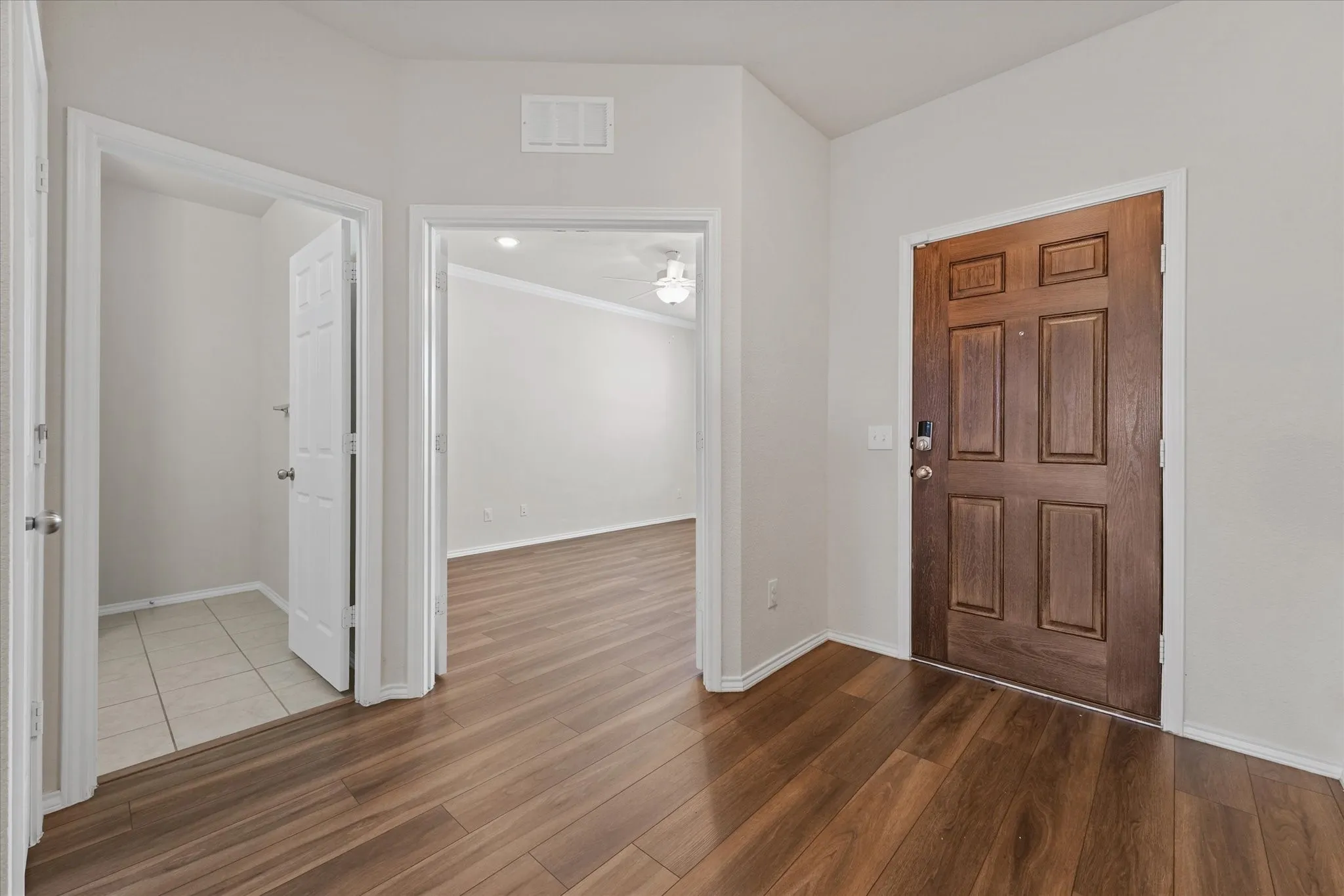 Single Family Residence For Sale in Tarrant County , 824 Lemongrass Court, Fort Worth, Texas 76131, 4 Bedroom, 3 Bathroom, 2 Garage spaces, 2,876 Sqft, built in 2020, mls#21332222, Real Estate Agent in Fort Worth, Homes For Sale in Tarrant county, Homes For Sale in Fort Worth, Realtor in Fort Worth Texas, Real Estate Brokerage Independent Realty Texas, Luminita Cordes Realtor