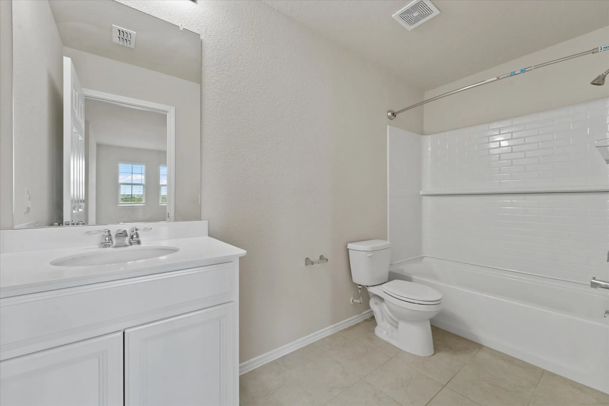 Single Family Residence For Sale in Tarrant County , 824 Lemongrass Court, Fort Worth, Texas 76131, 4 Bedroom, 3 Bathroom, 2 Garage spaces, 2,876 Sqft, built in 2020, mls#21332222, Real Estate Agent in Fort Worth, Homes For Sale in Tarrant county, Homes For Sale in Fort Worth, Realtor in Fort Worth Texas, Real Estate Brokerage Independent Realty Texas, Luminita Cordes Realtor