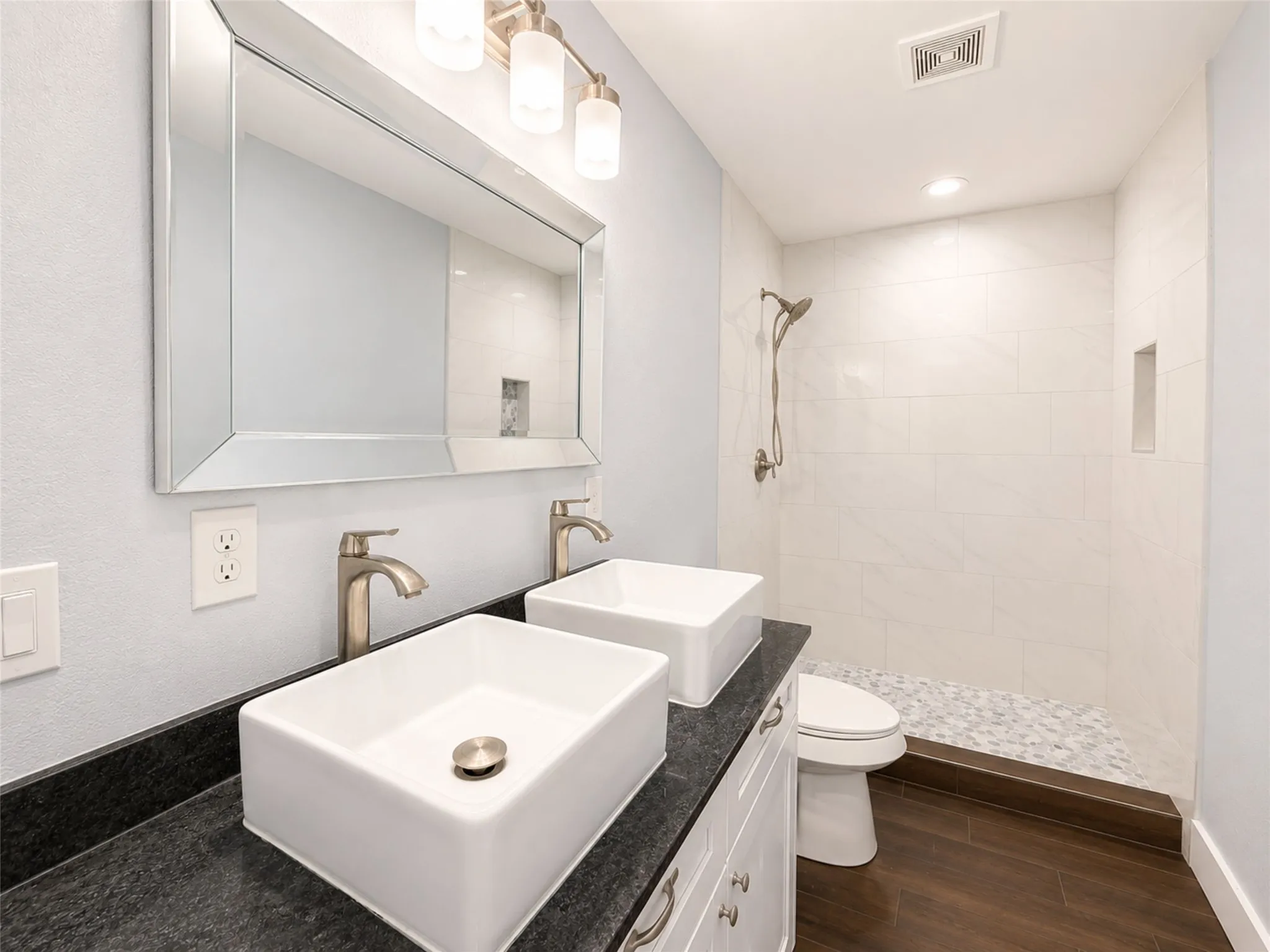 Single Family Residence For Sale in Hunt County , 1224 Kennie Drive, Commerce, Texas 75428, 3 Bedroom, 3 Bathroom, Garage spaces, 1,248 Sqft, built in 2022, mls#21331601, Real Estate Agent in Commerce, Homes For Sale in Hunt county, Homes For Sale in Commerce, Realtor in Commerce Texas, Real Estate Brokerage Independent Realty Texas, Luminita Cordes Realtor