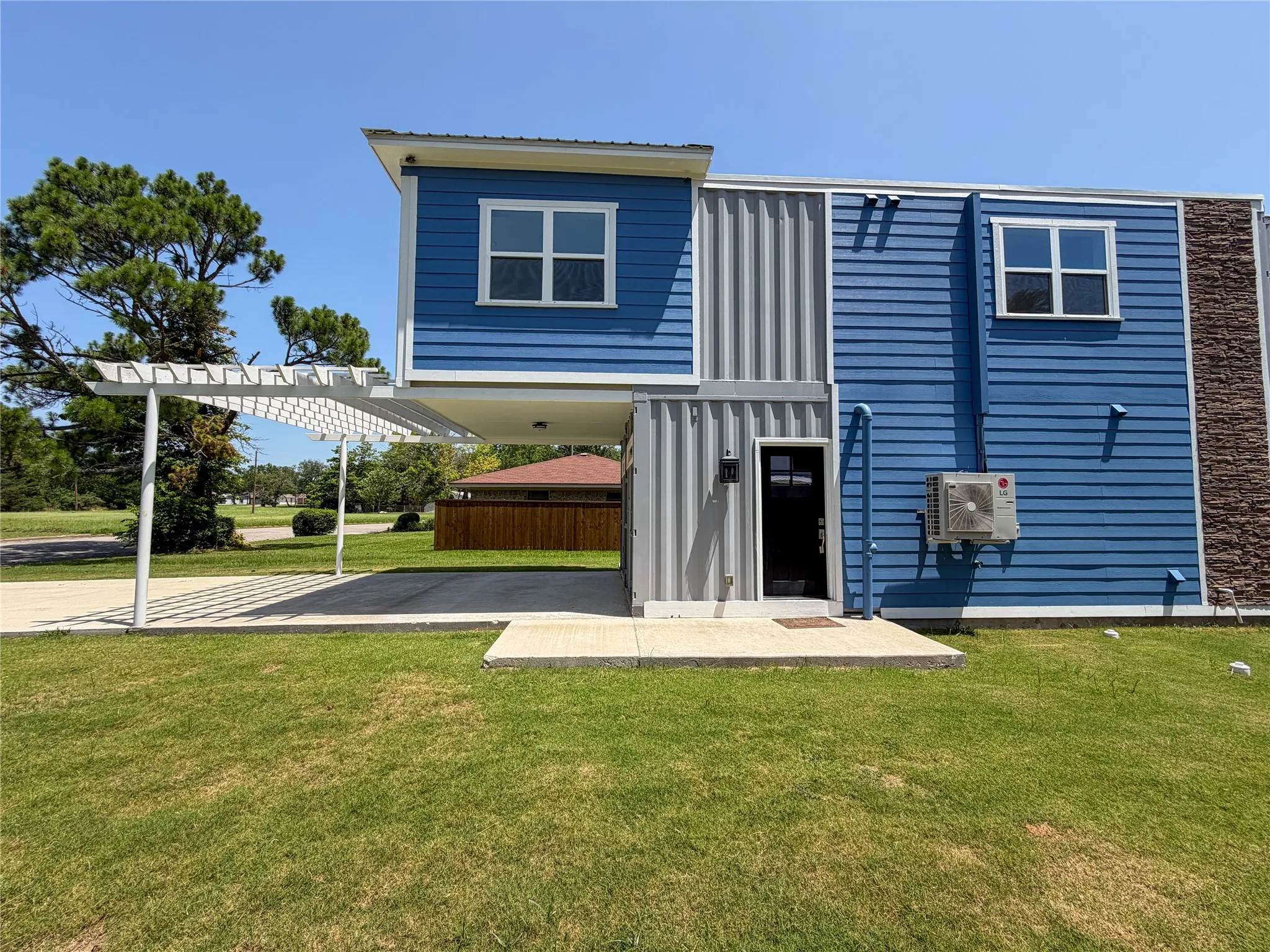 Single Family Residence For Sale in Hunt County , 1224 Kennie Drive, Commerce, Texas 75428, 3 Bedroom, 3 Bathroom, Garage spaces, 1,248 Sqft, built in 2022, mls#21331601, Real Estate Agent in Commerce, Homes For Sale in Hunt county, Homes For Sale in Commerce, Realtor in Commerce Texas, Real Estate Brokerage Independent Realty Texas, Luminita Cordes Realtor