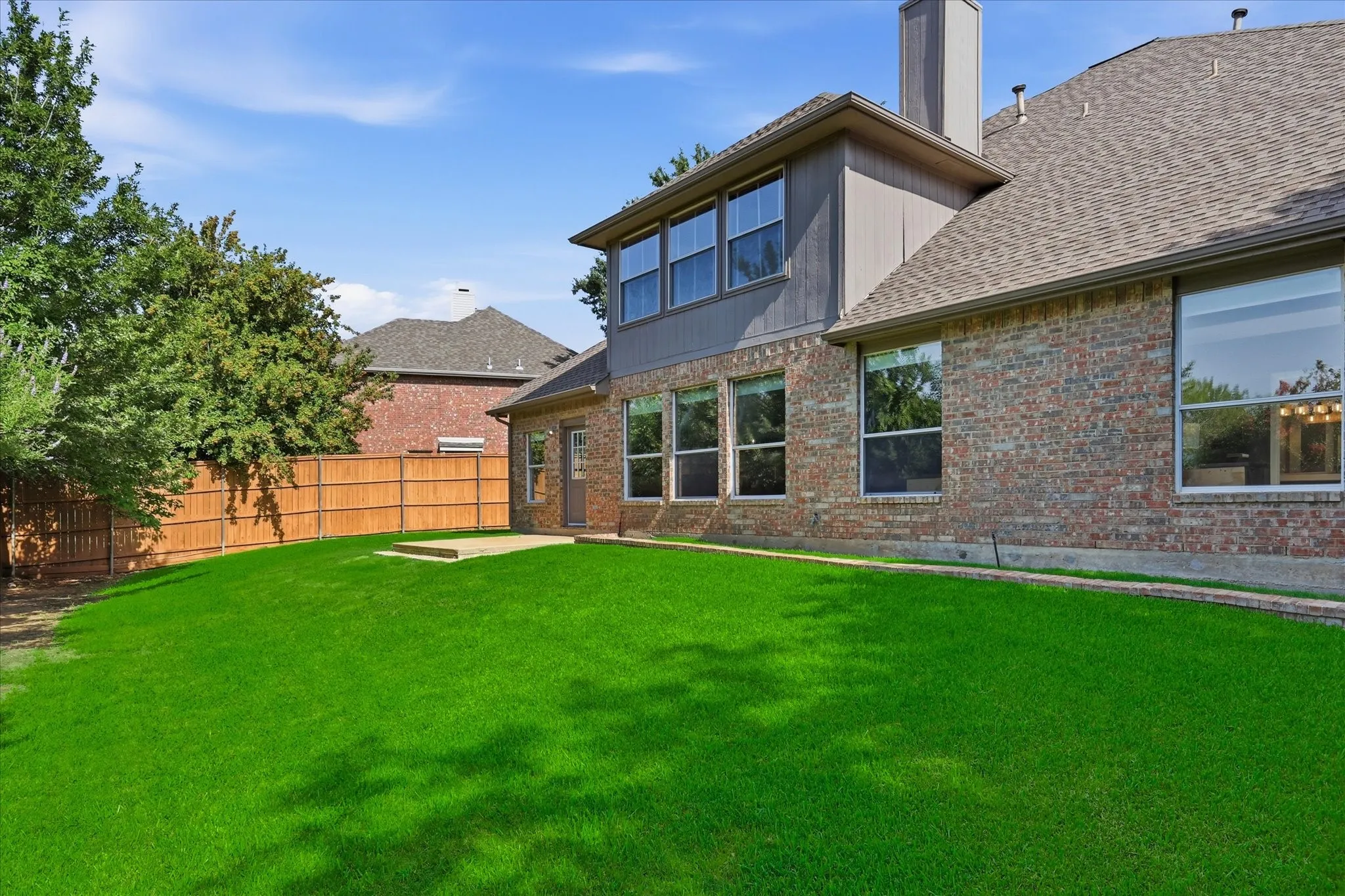 Single Family Residence For Sale in Denton County , 217 Patricia Lane, Highland Village, Texas 75077, 5 Bedroom, 4 Bathroom, 3 Garage spaces, 3,563 Sqft, built in 1996, mls#21331102, Real Estate Agent in Highland Village, Homes For Sale in Denton county, Homes For Sale in Highland Village, Realtor in Highland Village Texas, Real Estate Brokerage Independent Realty Texas, Luminita Cordes Realtor