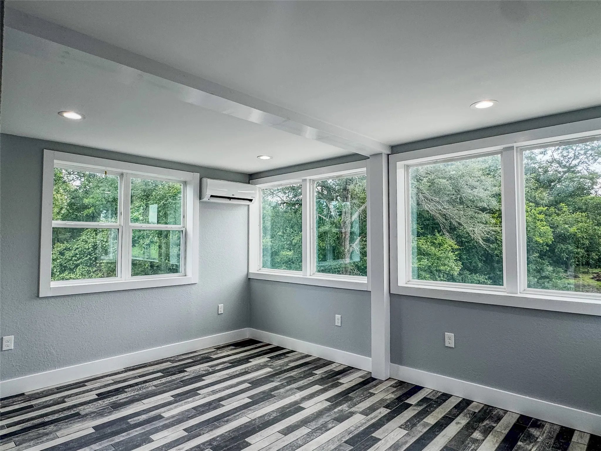 Single Family Residence For Sale in Hunt County , 1232 Kennie Drive, Commerce, Texas 75428, 3 Bedroom, 3 Bathroom, Garage spaces, 1,248 Sqft, built in 2022, mls#21331592, Real Estate Agent in Commerce, Homes For Sale in Hunt county, Homes For Sale in Commerce, Realtor in Commerce Texas, Real Estate Brokerage Independent Realty Texas, Luminita Cordes Realtor