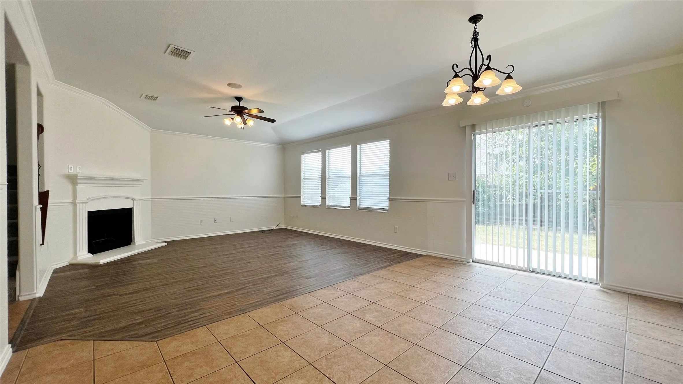 Single Family Residence For Rent in Tarrant County , 1724 Quails Nest Drive, Fort Worth, Texas 76177, 5 Bedroom, 3 Bathroom, 2 Garage spaces, 2,938 Sqft, built in 2006, mls#21332468, Real Estate Agent in Fort Worth, Homes For Rent in Tarrant county, Homes For Rent in Fort Worth, Realtor in Fort Worth Texas, Real Estate Brokerage Independent Realty Texas, Luminita Cordes Realtor