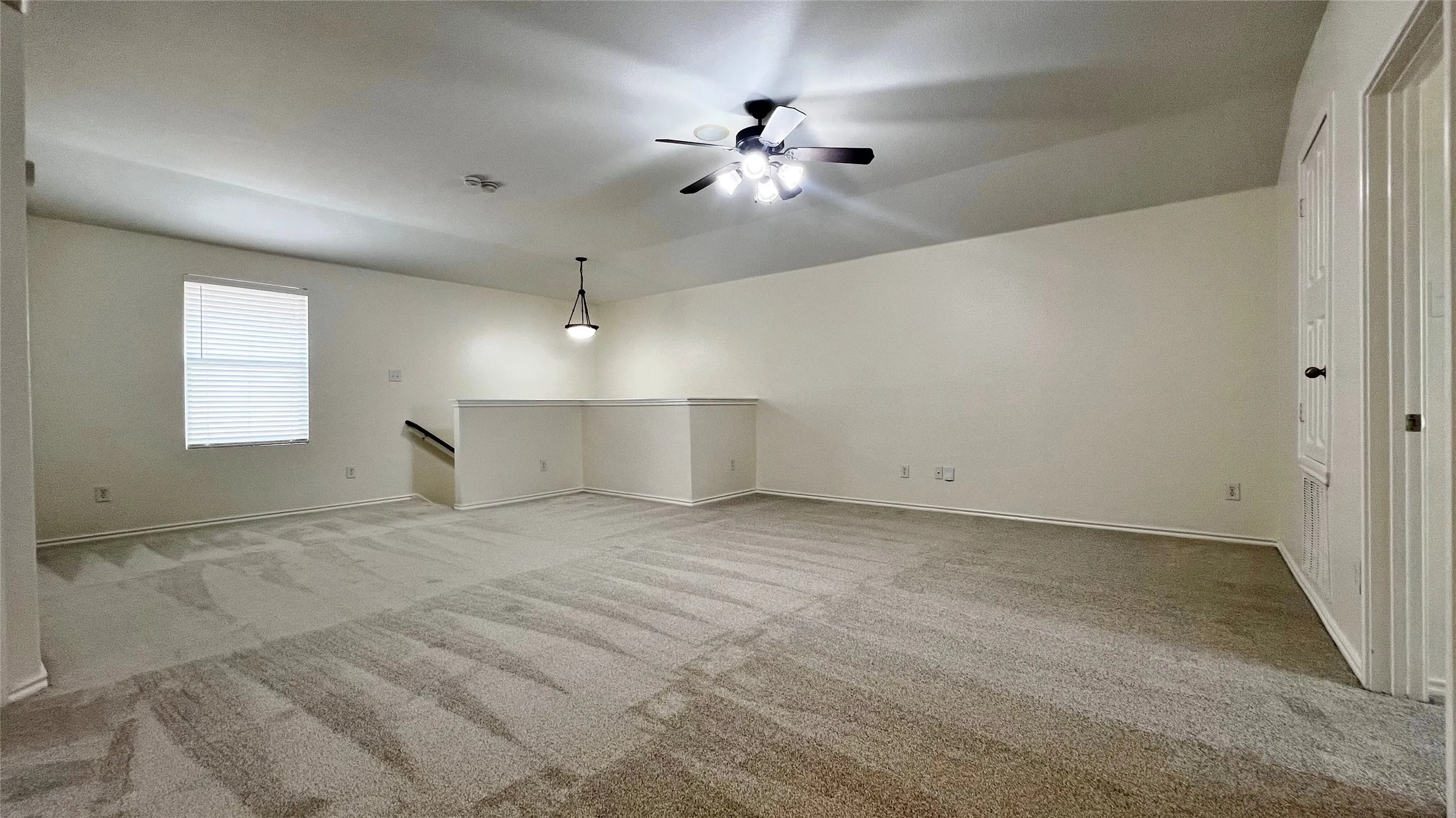 Single Family Residence For Rent in Tarrant County , 1724 Quails Nest Drive, Fort Worth, Texas 76177, 5 Bedroom, 3 Bathroom, 2 Garage spaces, 2,938 Sqft, built in 2006, mls#21332468, Real Estate Agent in Fort Worth, Homes For Rent in Tarrant county, Homes For Rent in Fort Worth, Realtor in Fort Worth Texas, Real Estate Brokerage Independent Realty Texas, Luminita Cordes Realtor