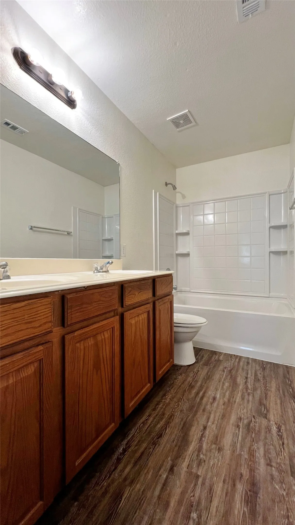 Single Family Residence For Rent in Tarrant County , 1724 Quails Nest Drive, Fort Worth, Texas 76177, 5 Bedroom, 3 Bathroom, 2 Garage spaces, 2,938 Sqft, built in 2006, mls#21332468, Real Estate Agent in Fort Worth, Homes For Rent in Tarrant county, Homes For Rent in Fort Worth, Realtor in Fort Worth Texas, Real Estate Brokerage Independent Realty Texas, Luminita Cordes Realtor
