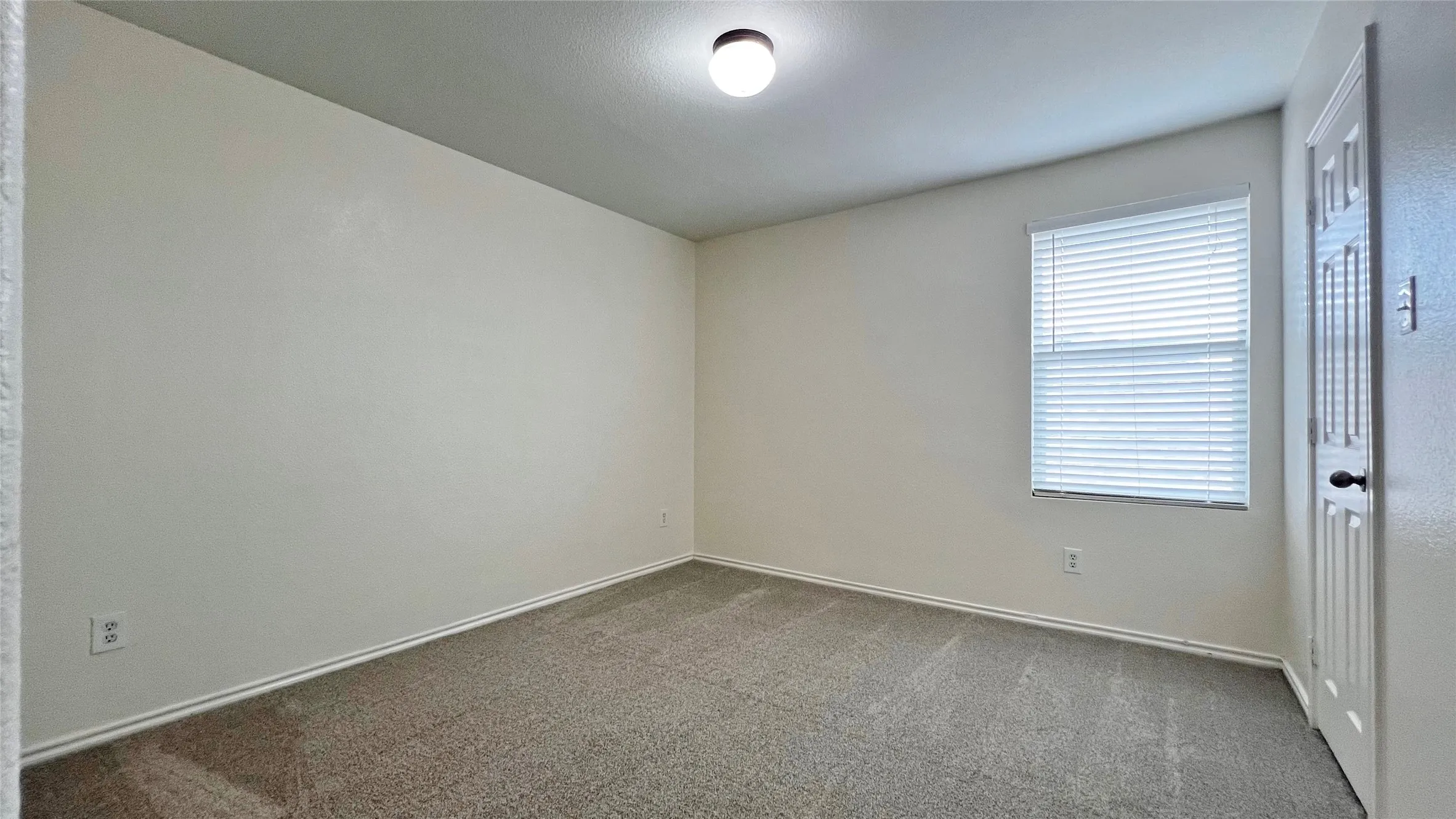 Single Family Residence For Rent in Tarrant County , 1724 Quails Nest Drive, Fort Worth, Texas 76177, 5 Bedroom, 3 Bathroom, 2 Garage spaces, 2,938 Sqft, built in 2006, mls#21332468, Real Estate Agent in Fort Worth, Homes For Rent in Tarrant county, Homes For Rent in Fort Worth, Realtor in Fort Worth Texas, Real Estate Brokerage Independent Realty Texas, Luminita Cordes Realtor