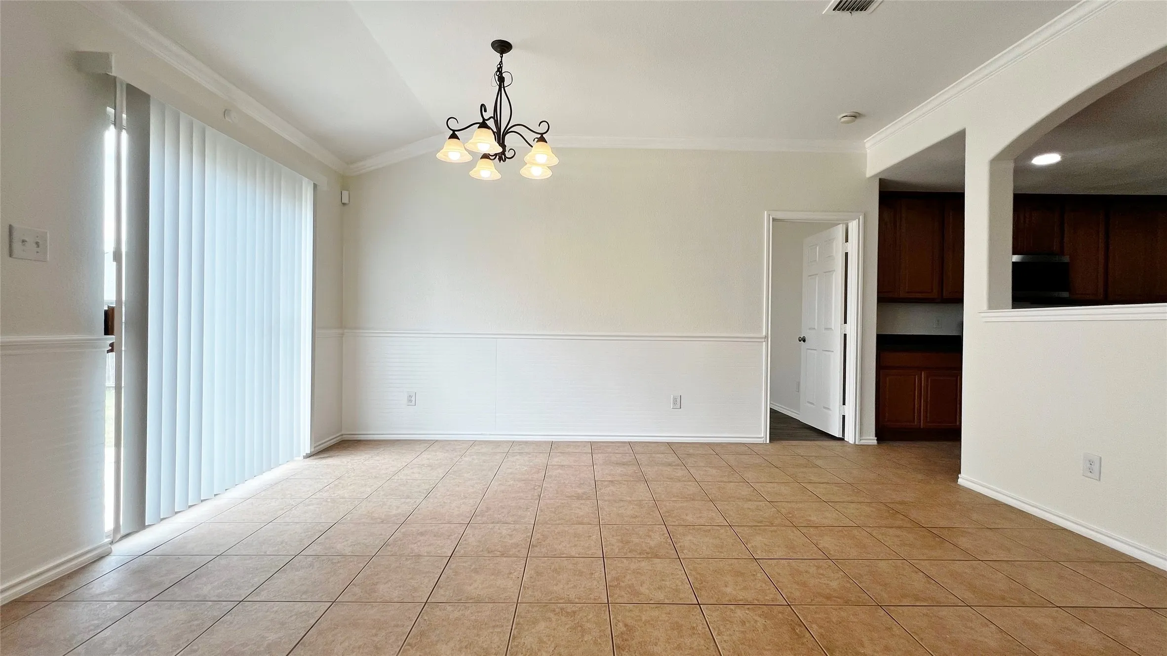Single Family Residence For Rent in Tarrant County , 1724 Quails Nest Drive, Fort Worth, Texas 76177, 5 Bedroom, 3 Bathroom, 2 Garage spaces, 2,938 Sqft, built in 2006, mls#21332468, Real Estate Agent in Fort Worth, Homes For Rent in Tarrant county, Homes For Rent in Fort Worth, Realtor in Fort Worth Texas, Real Estate Brokerage Independent Realty Texas, Luminita Cordes Realtor