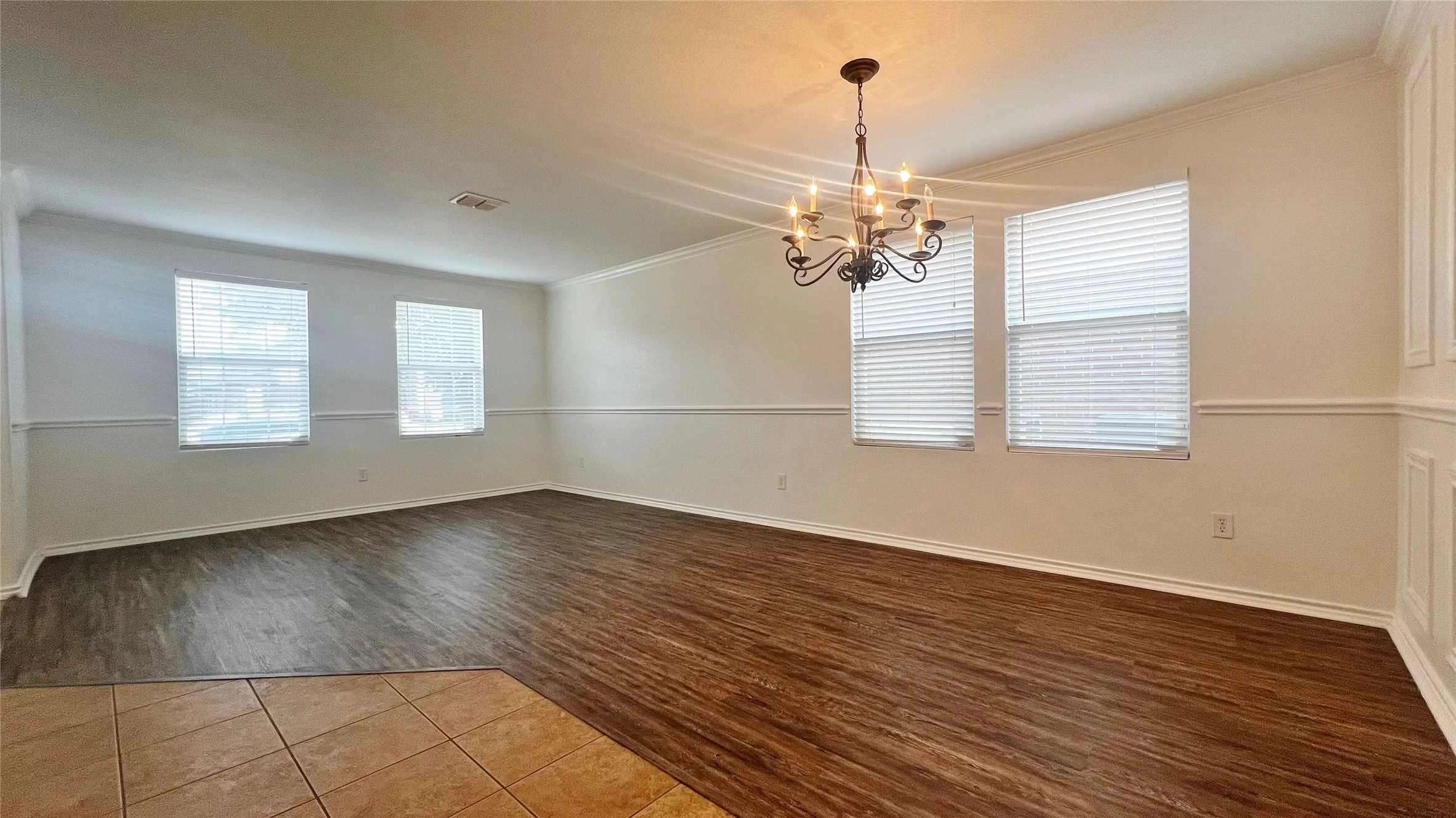 Single Family Residence For Rent in Tarrant County , 1724 Quails Nest Drive, Fort Worth, Texas 76177, 5 Bedroom, 3 Bathroom, 2 Garage spaces, 2,938 Sqft, built in 2006, mls#21332468, Real Estate Agent in Fort Worth, Homes For Rent in Tarrant county, Homes For Rent in Fort Worth, Realtor in Fort Worth Texas, Real Estate Brokerage Independent Realty Texas, Luminita Cordes Realtor