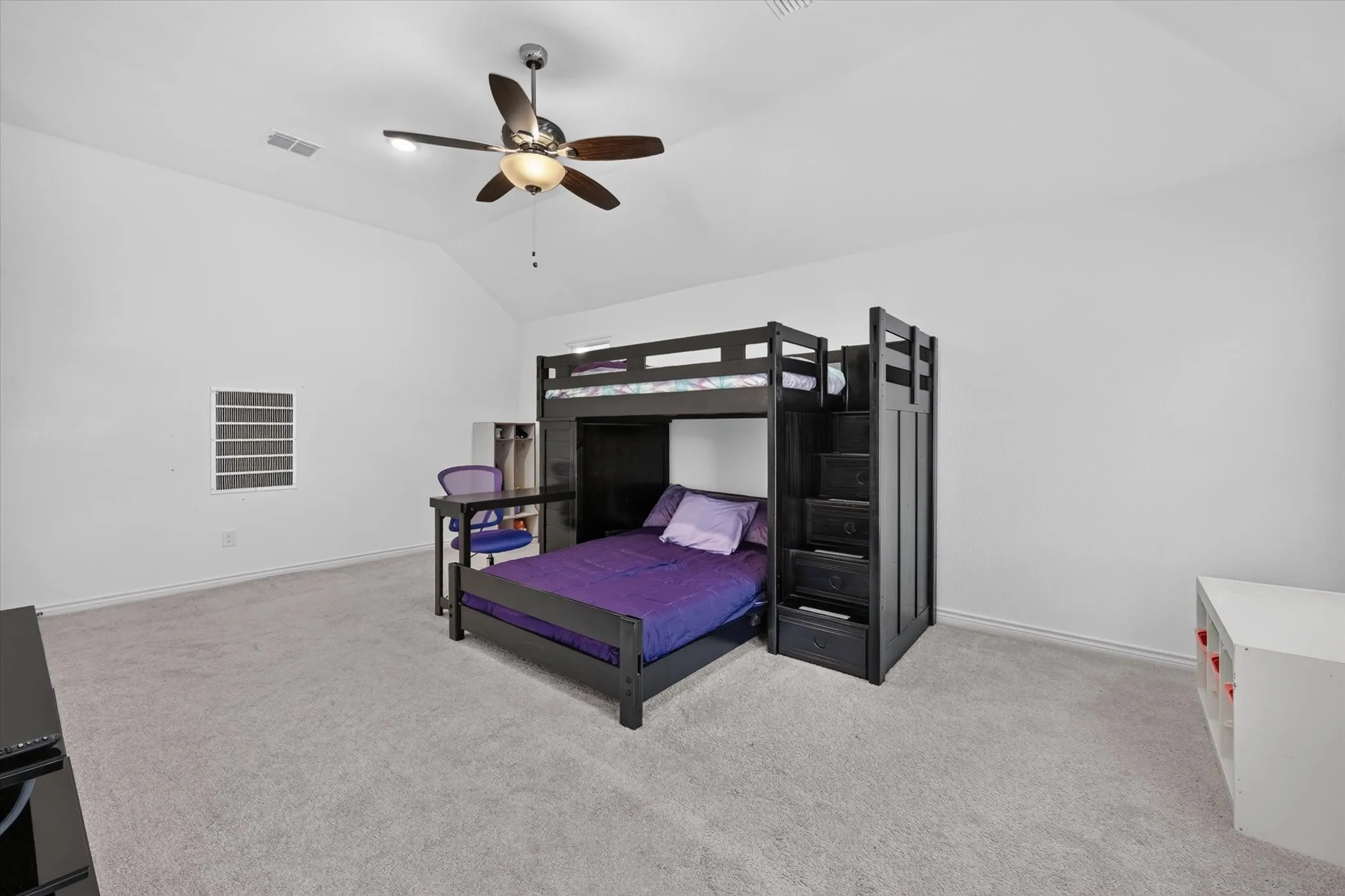 Single Family Residence For Sale in Denton County , 533 Cedarwood Street, Little Elm, Texas 76227, 4 Bedroom, 3 Bathroom, 2 Garage spaces, 2,600 Sqft, built in 2022, mls#21331003, Real Estate Agent in Little Elm, Homes For Sale in Denton county, Homes For Sale in Little Elm, Realtor in Little Elm Texas, Real Estate Brokerage Independent Realty Texas, Luminita Cordes Realtor