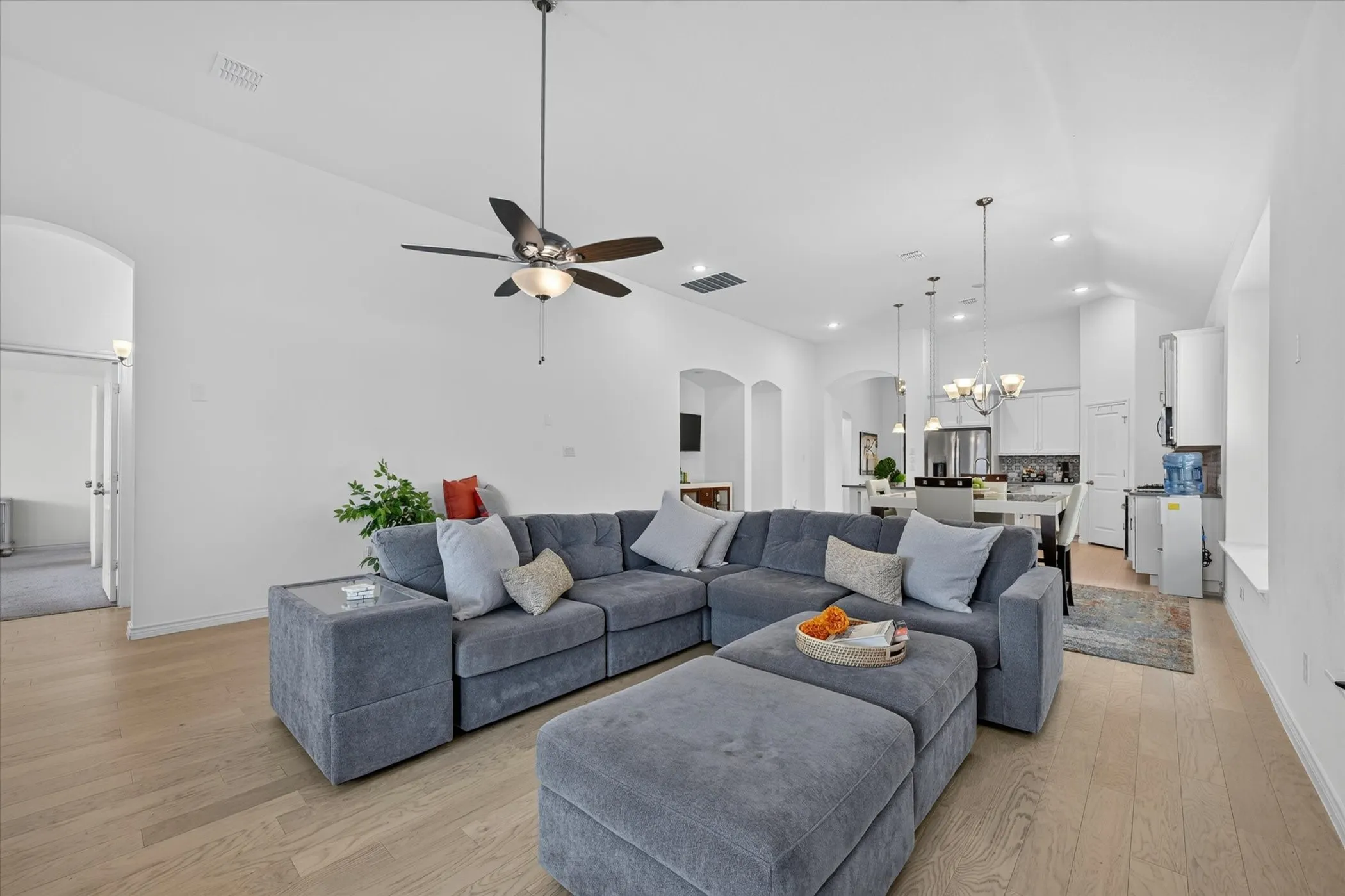 Single Family Residence For Sale in Denton County , 533 Cedarwood Street, Little Elm, Texas 76227, 4 Bedroom, 3 Bathroom, 2 Garage spaces, 2,600 Sqft, built in 2022, mls#21331003, Real Estate Agent in Little Elm, Homes For Sale in Denton county, Homes For Sale in Little Elm, Realtor in Little Elm Texas, Real Estate Brokerage Independent Realty Texas, Luminita Cordes Realtor