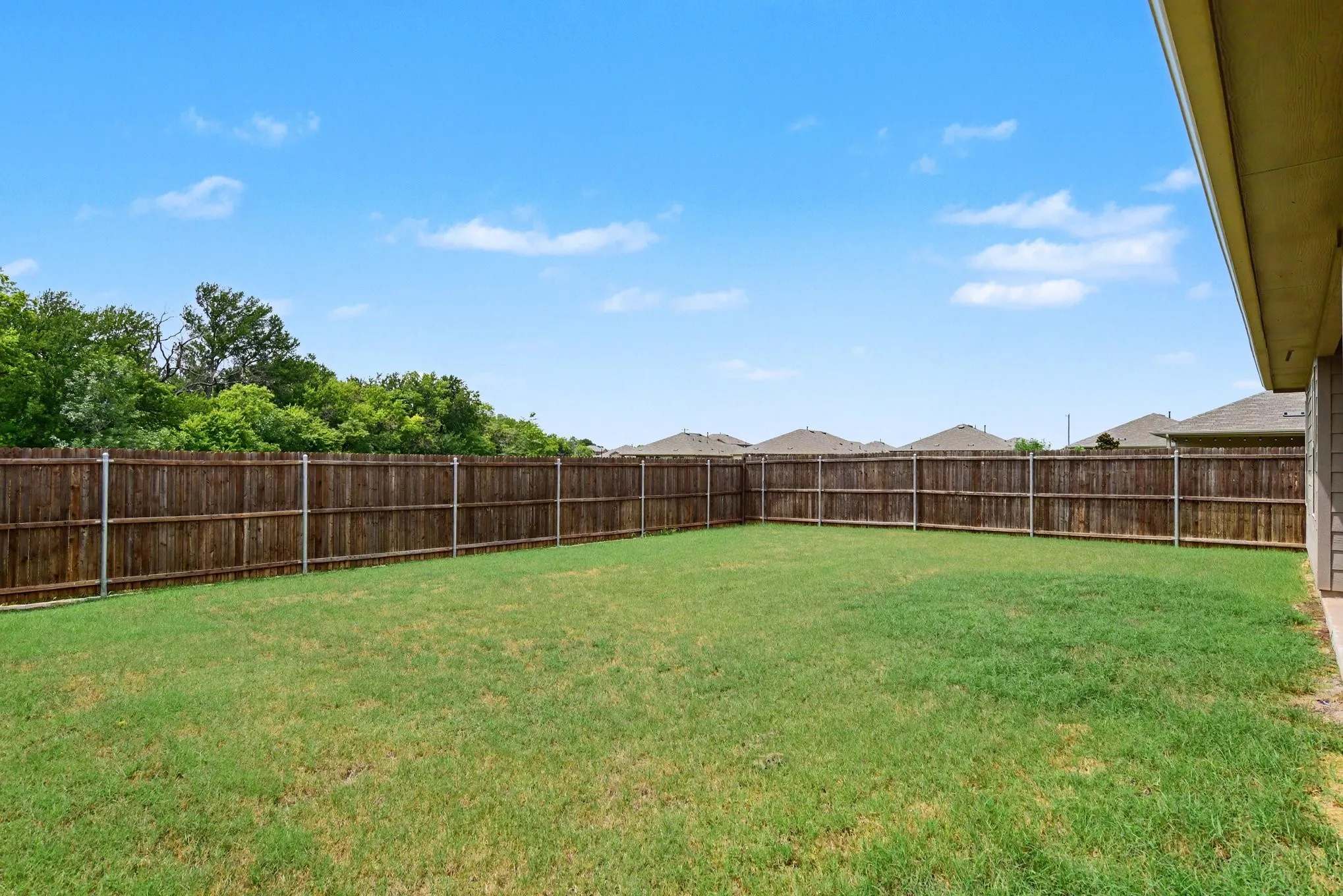 Single Family Residence For Sale in Hunt County , 217 Red Stream Way, Caddo Mills, Texas 75135, 3 Bedroom, 2 Bathroom, 2 Garage spaces, 1,476 Sqft, built in 2023, mls#21332430, Real Estate Agent in Caddo Mills, Homes For Sale in Hunt county, Homes For Sale in Caddo Mills, Realtor in Caddo Mills Texas, Real Estate Brokerage Independent Realty Texas, Luminita Cordes Realtor
