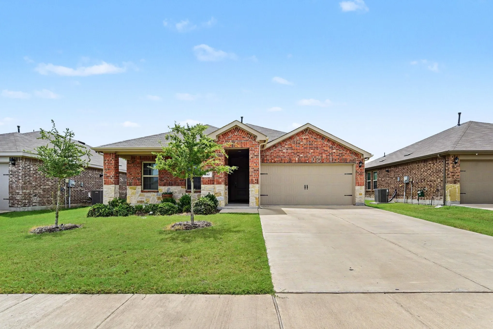Single Family Residence For Sale in Hunt County , 217 Red Stream Way, Caddo Mills, Texas 75135, 3 Bedroom, 2 Bathroom, 2 Garage spaces, 1,476 Sqft, built in 2023, mls#21332430, Real Estate Agent in Caddo Mills, Homes For Sale in Hunt county, Homes For Sale in Caddo Mills, Realtor in Caddo Mills Texas, Real Estate Brokerage Independent Realty Texas, Luminita Cordes Realtor