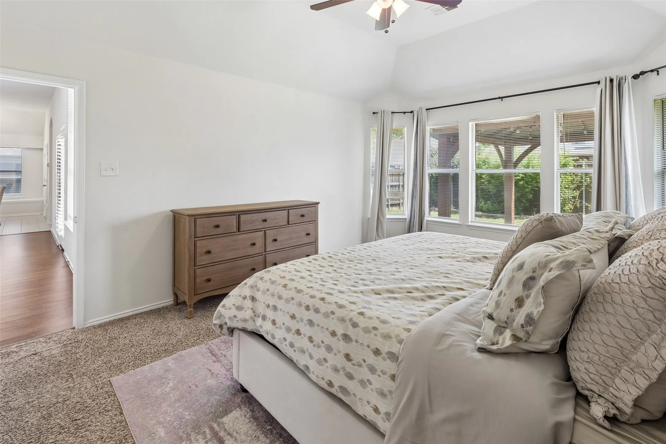 Single Family Residence For Sale in Collin County , 11809 Woodland Way, Frisco, Texas 75035, 4 Bedroom, 2 Bathroom, 2 Garage spaces, 2,090 Sqft, built in 1998, mls#21332061, Real Estate Agent in Frisco, Homes For Sale in Collin county, Homes For Sale in Frisco, Realtor in Frisco Texas, Real Estate Brokerage Independent Realty Texas, Luminita Cordes Realtor