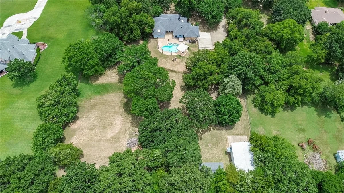 Single Family Residence For Sale in Kaufman County , 190 Robinson Road, Combine, Texas 75159, 4 Bedroom, 3 Bathroom, 4 Garage spaces, 2,306 Sqft, built in 1984, mls#21324783, Real Estate Agent in Combine, Homes For Sale in Kaufman county, Homes For Sale in Combine, Realtor in Combine Texas, Real Estate Brokerage Independent Realty Texas, Luminita Cordes Realtor
