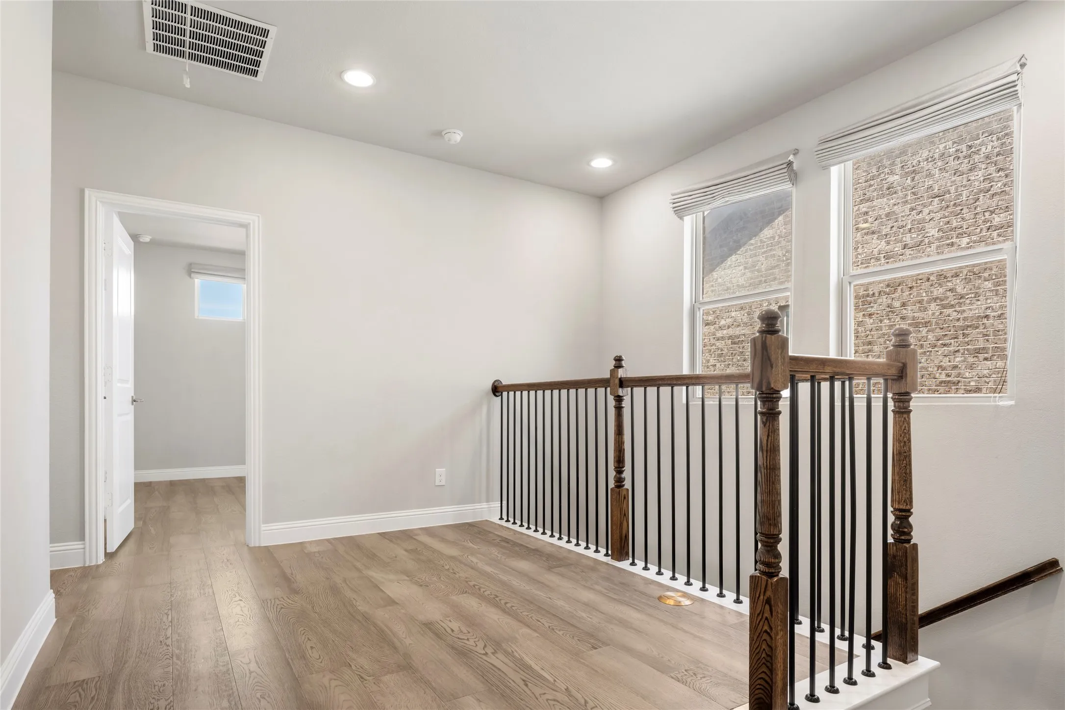 Townhouse For Sale in Collin County , 8145 Snapdragon Way, Dallas, Texas 75252, 3 Bedrooms, 3 Bathrooms, 2 Garage spaces, 1,934 Sqft, built in 2017, Price $495,000, mls#21332036, Real Estate Agent in Dallas, Homes For Sale in Collin county, Homes For Sale in Dallas, Realtor in Dallas Texas, Real Estate Brokerage Independent Realty Texas, Luminita Cordes Realtor