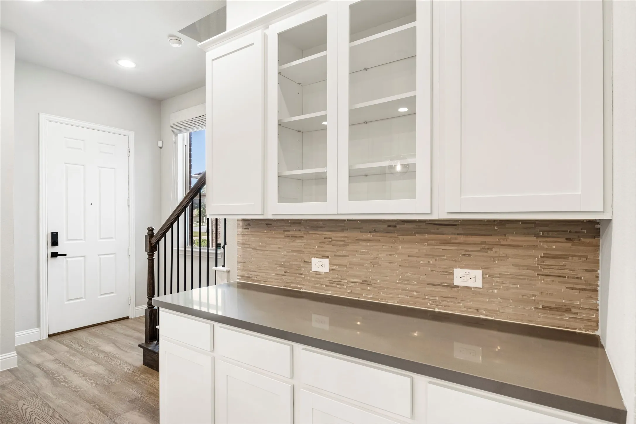 Townhouse For Sale in Collin County , 8145 Snapdragon Way, Dallas, Texas 75252, 3 Bedrooms, 3 Bathrooms, 2 Garage spaces, 1,934 Sqft, built in 2017, Price $495,000, mls#21332036, Real Estate Agent in Dallas, Homes For Sale in Collin county, Homes For Sale in Dallas, Realtor in Dallas Texas, Real Estate Brokerage Independent Realty Texas, Luminita Cordes Realtor