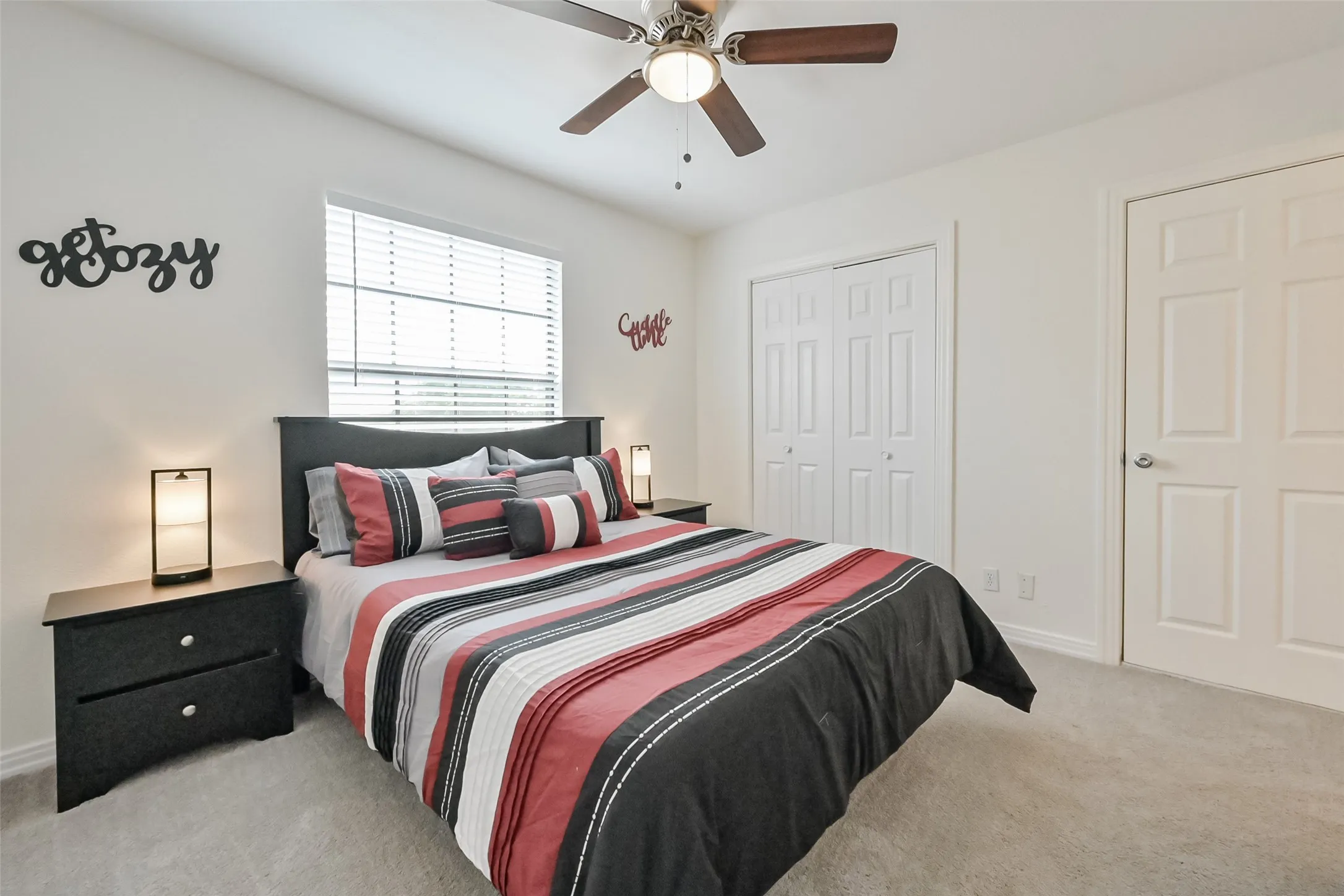 Single Family Residence For Rent in Tarrant County , 2735 Water Oak Drive, Grand Prairie, Texas 75052, 5 Bedroom, 4 Bathroom, 2 Garage spaces, 3,546 Sqft, built in 2000, mls#21332487, Real Estate Agent in Grand Prairie, Homes For Rent in Tarrant county, Homes For Rent in Grand Prairie, Realtor in Grand Prairie Texas, Real Estate Brokerage Independent Realty Texas, Luminita Cordes Realtor
