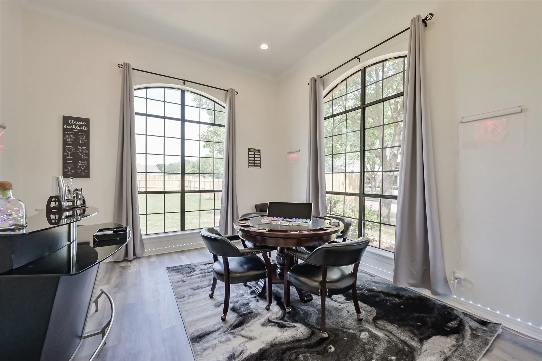 Single Family Residence For Rent in Tarrant County , 2735 Water Oak Drive, Grand Prairie, Texas 75052, 5 Bedroom, 4 Bathroom, 2 Garage spaces, 3,546 Sqft, built in 2000, mls#21332487, Real Estate Agent in Grand Prairie, Homes For Rent in Tarrant county, Homes For Rent in Grand Prairie, Realtor in Grand Prairie Texas, Real Estate Brokerage Independent Realty Texas, Luminita Cordes Realtor